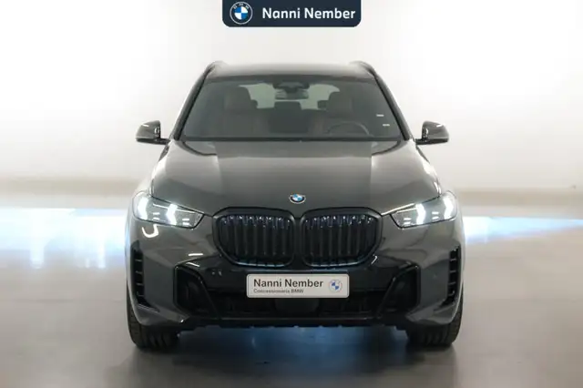 BMW X5 view 2