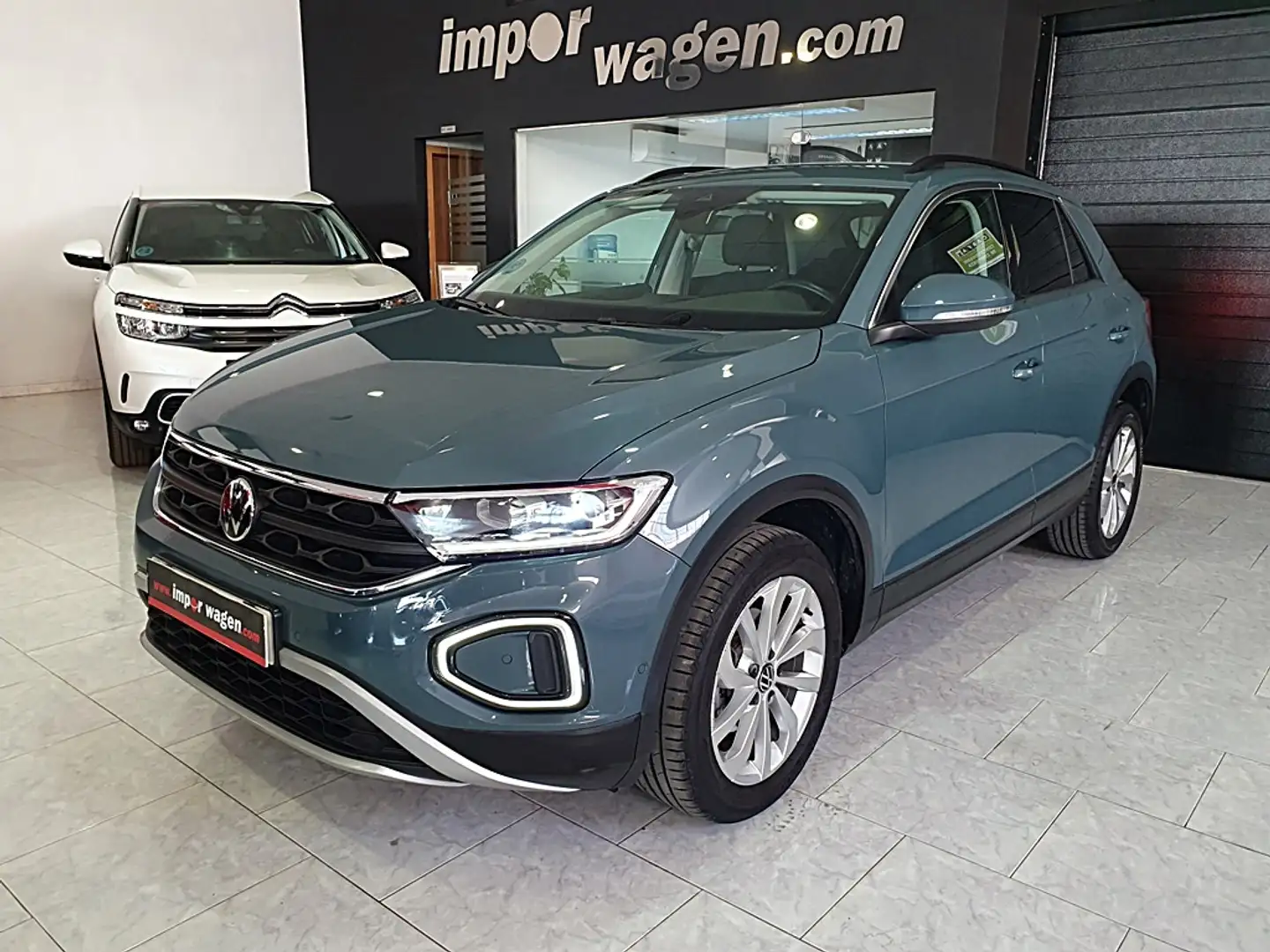 Volkswagen T-Roc 1.5 TSI Life 110KW Gris - 1