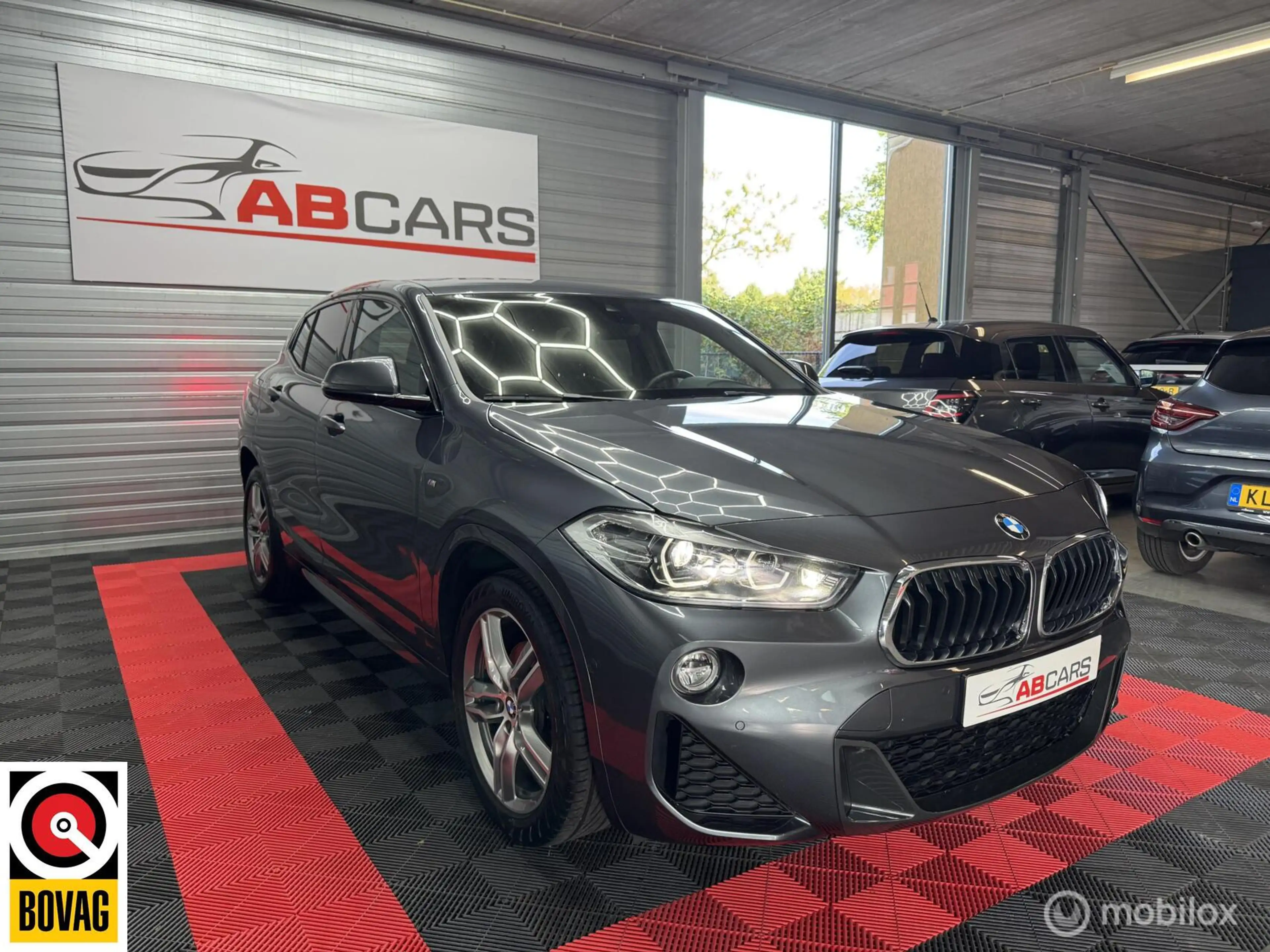 BMW X2 sDrive18i High Executive M-Pakket — photo 6