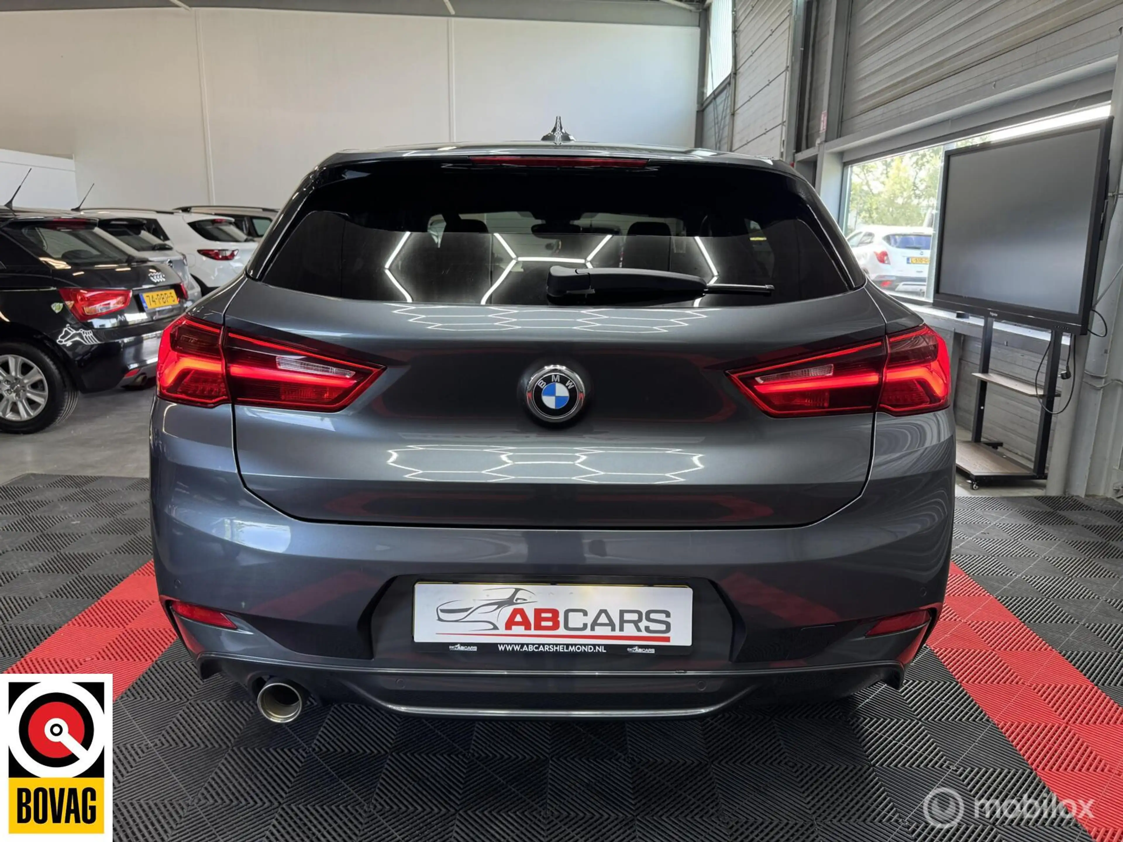BMW X2 sDrive18i High Executive M-Pakket — photo 4
