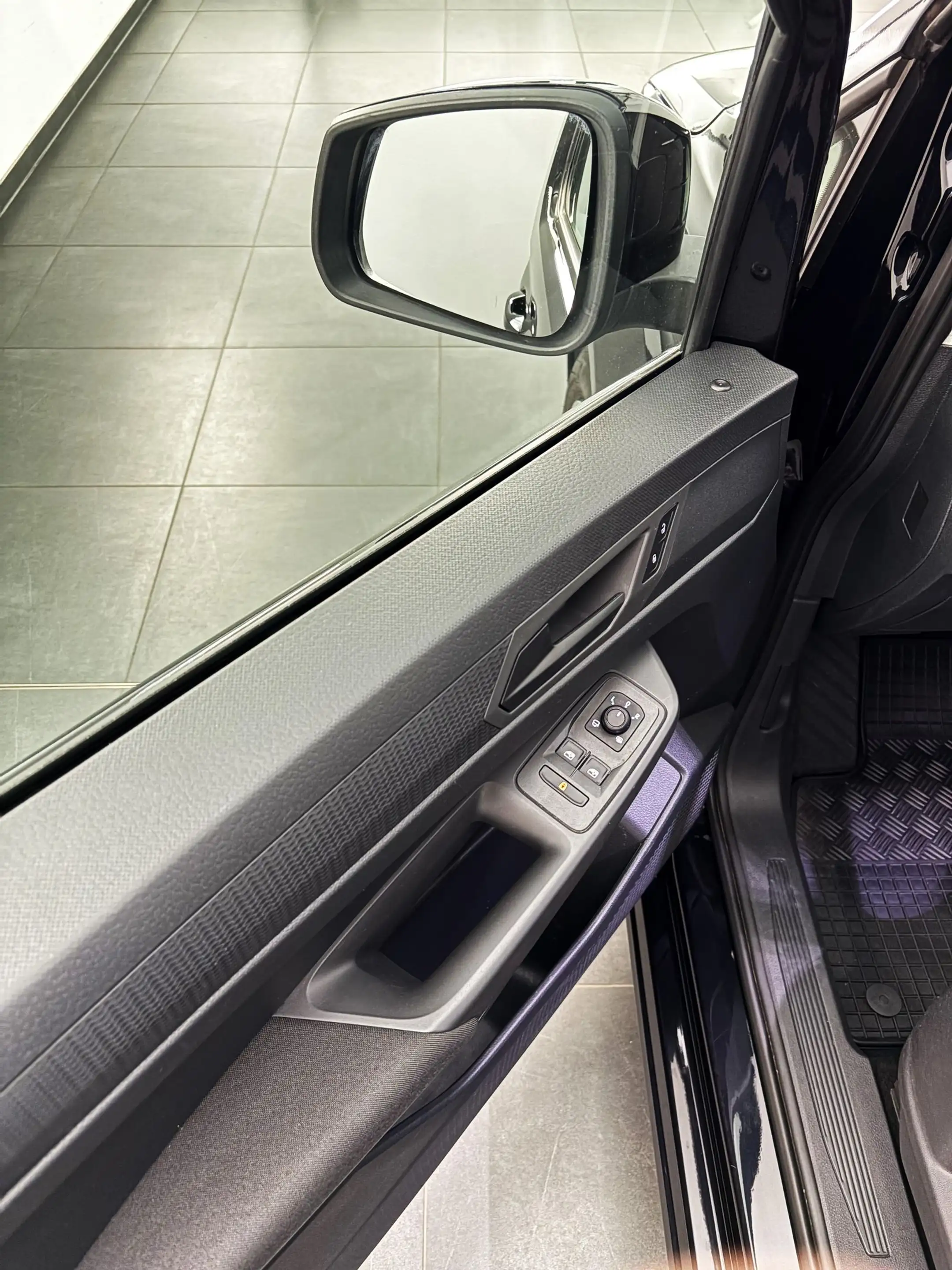 Volkswagen Caddy Caddy 2.0 TDI Maxi DSG ACC+RFK+Si-Hz — photo 8