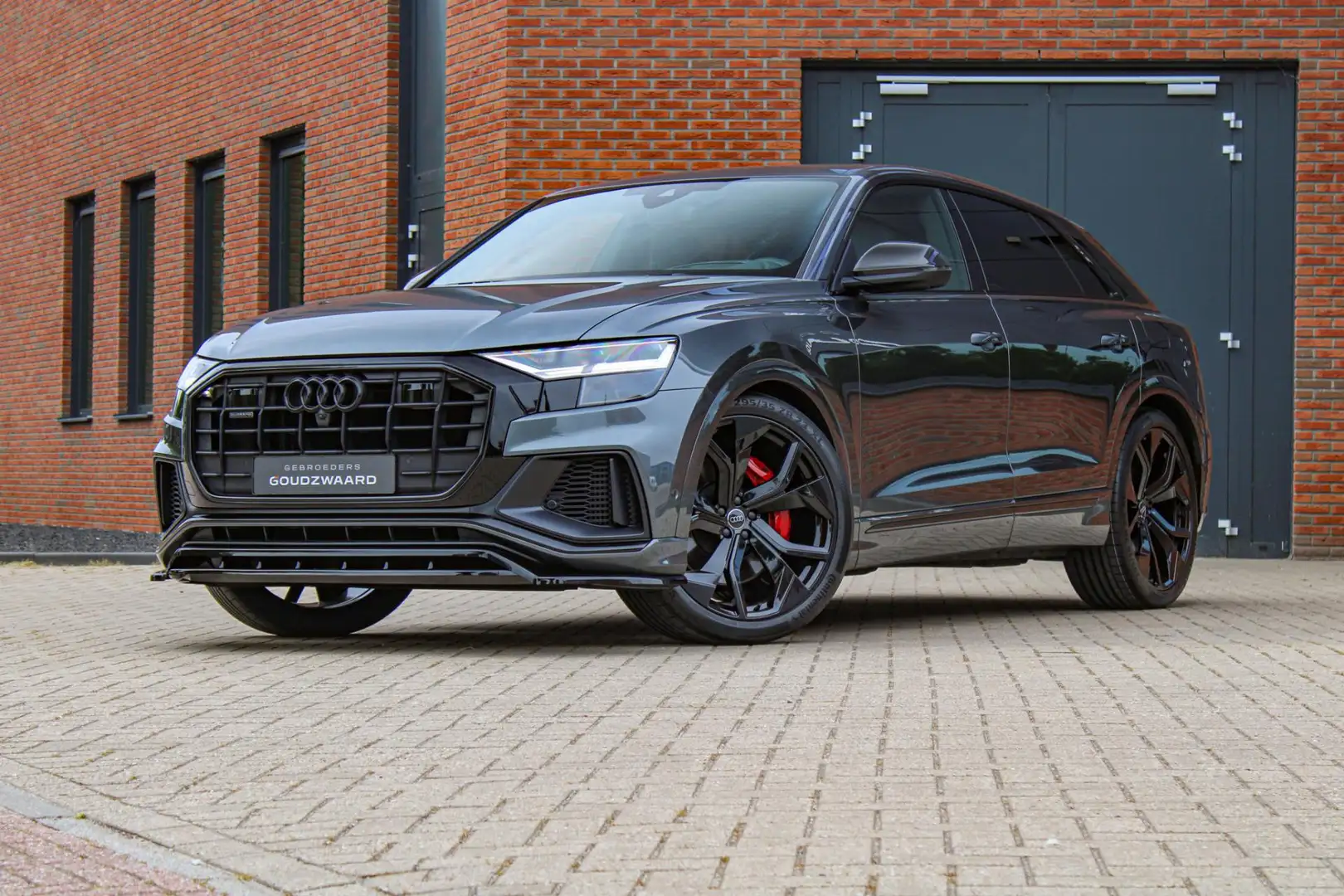 Audi Q8 55 TFSI e quattro Competition | Carbon | B&O | Alc Grijs - 1
