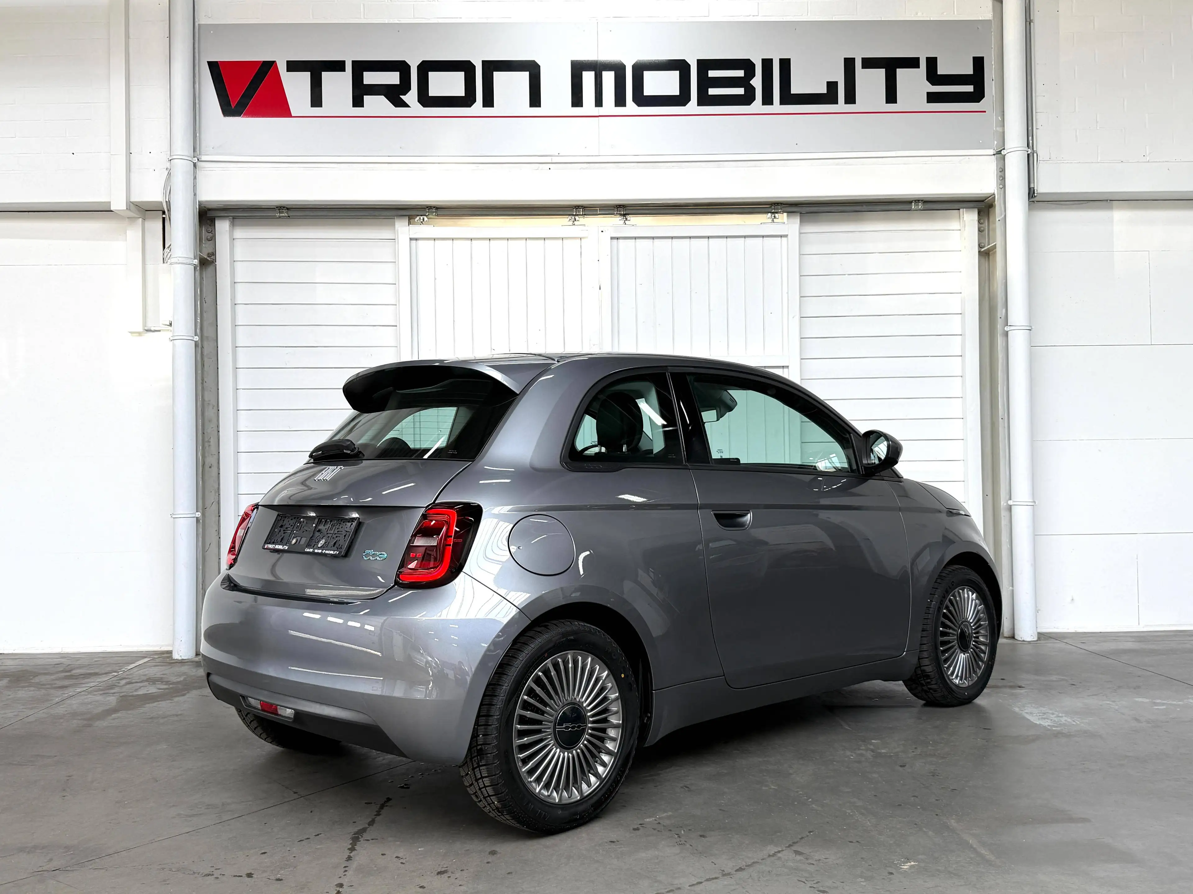 Fiat 500e Icon 24kWh BAT SoH 94% DAB*NAVI*CARPLAY*CC*LANEASS*AAC — photo 4