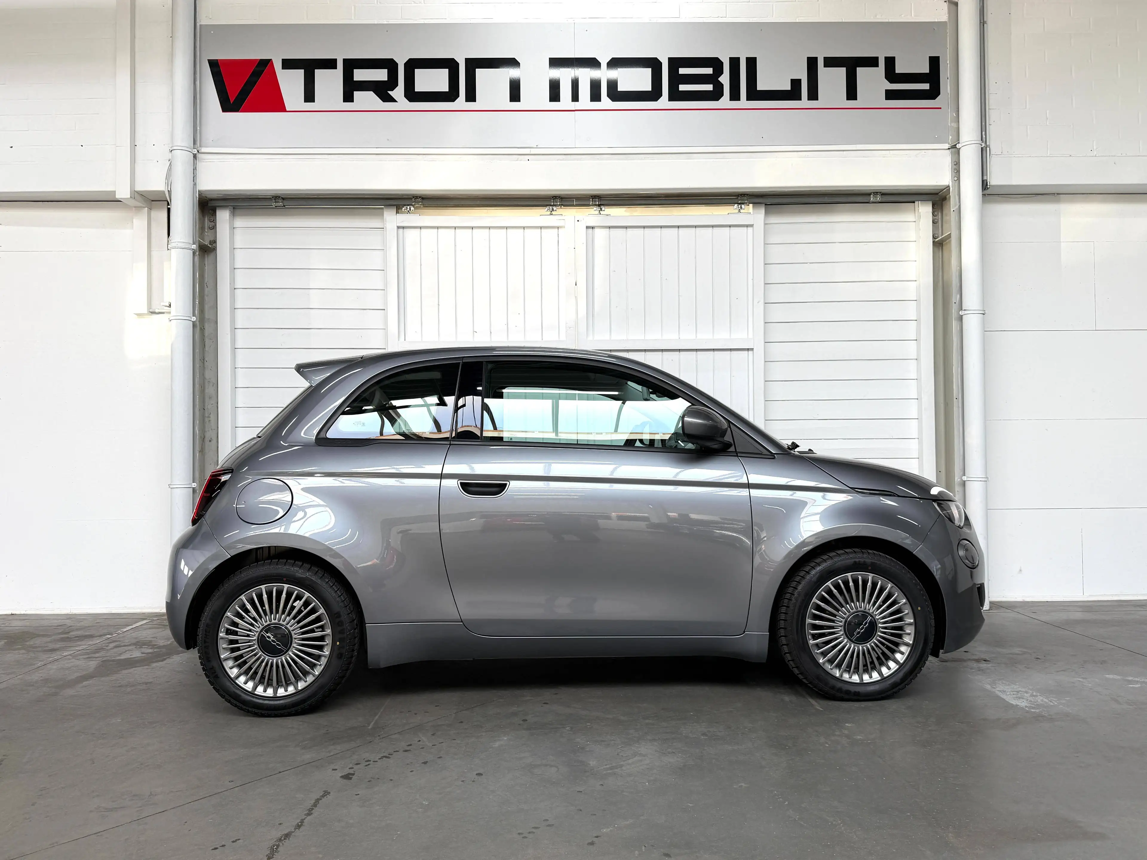 Fiat 500e Icon 24kWh BAT SoH 94% DAB*NAVI*CARPLAY*CC*LANEASS*AAC — photo 3