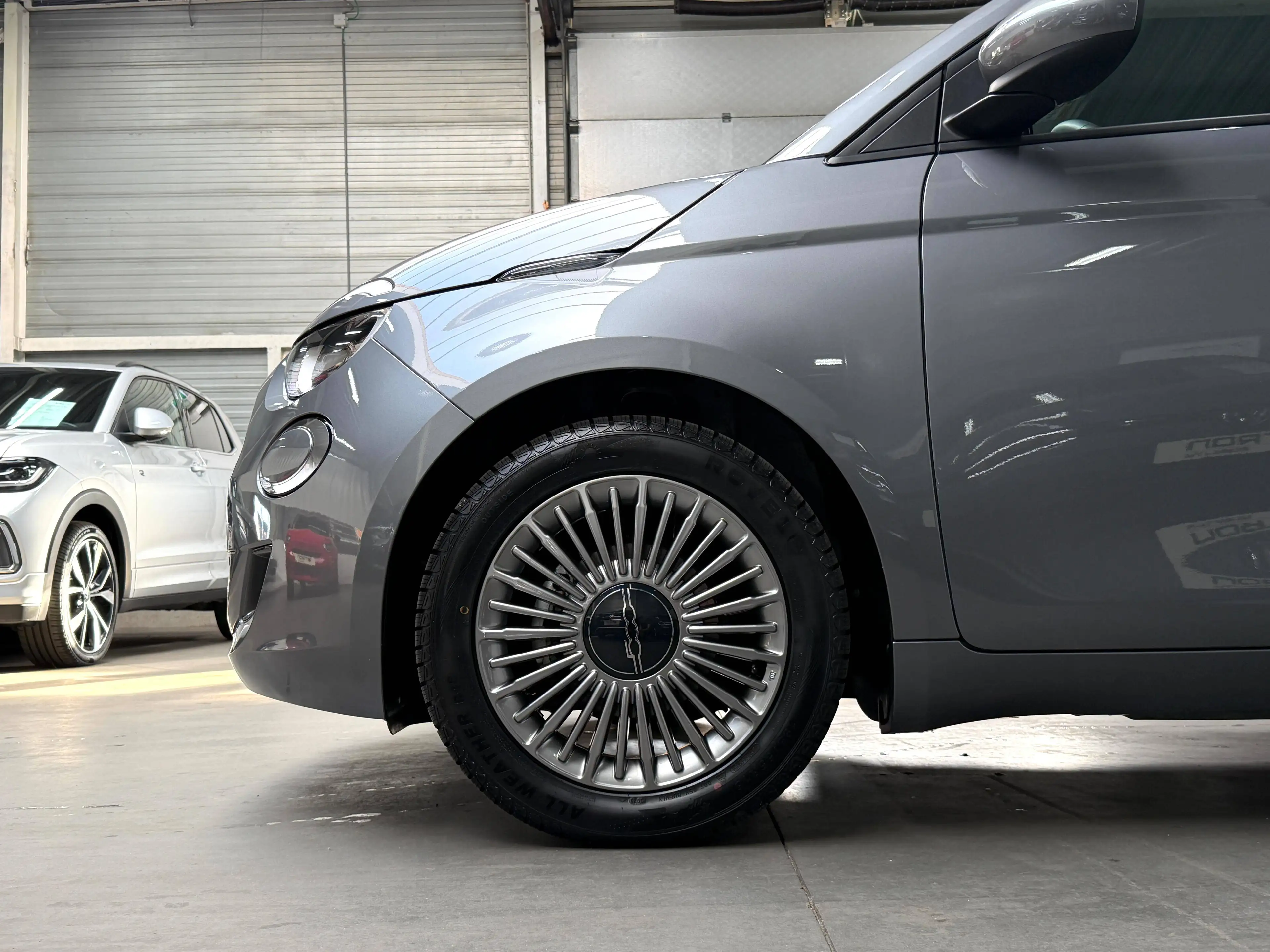Fiat 500e Icon 24kWh BAT SoH 94% DAB*NAVI*CARPLAY*CC*LANEASS*AAC — photo 6