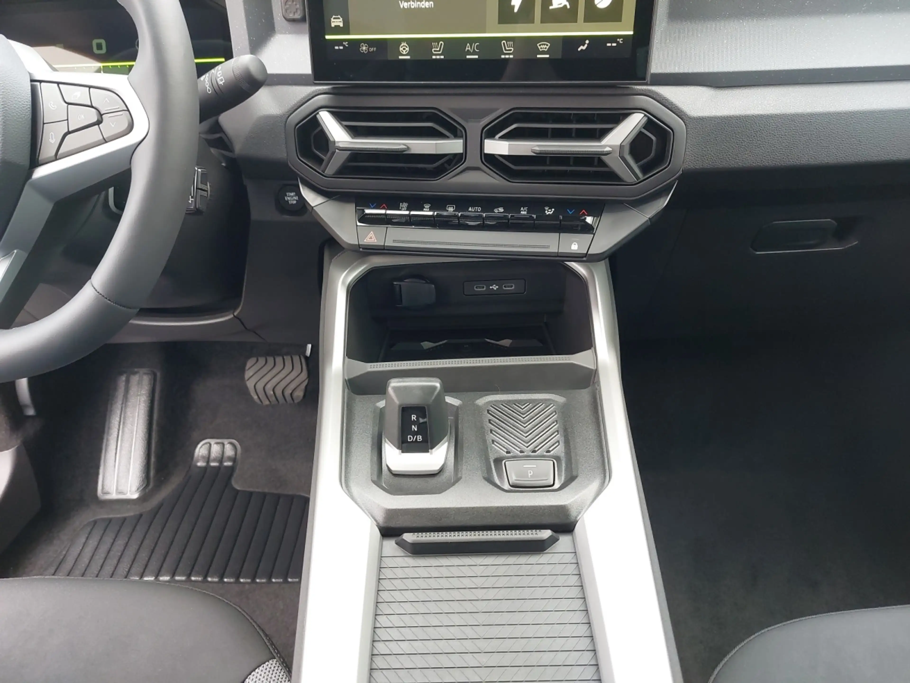 Dacia Bigster Journey Hybrid 155 — photo 9