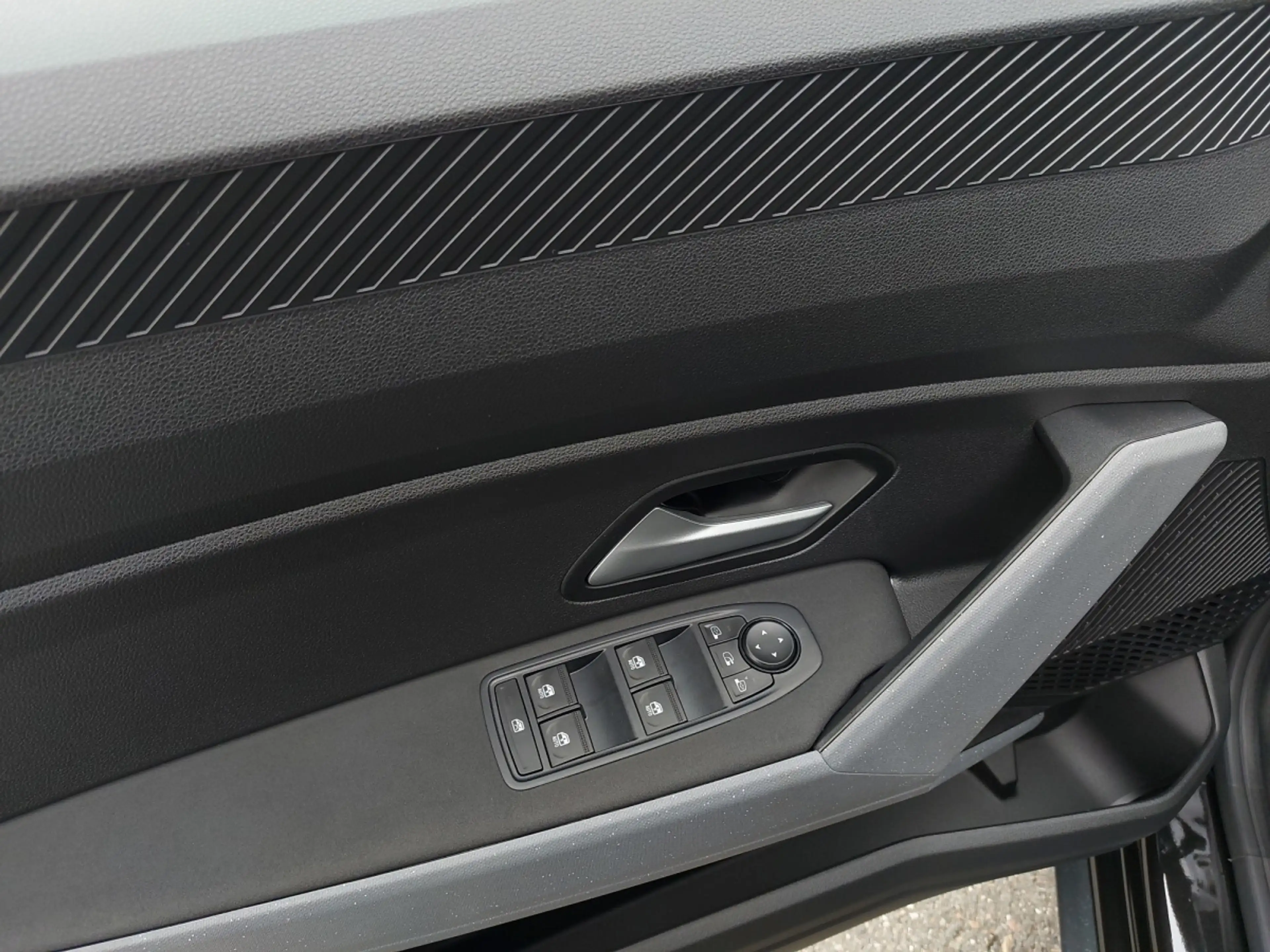 Dacia Bigster Journey Hybrid 155 — photo 18