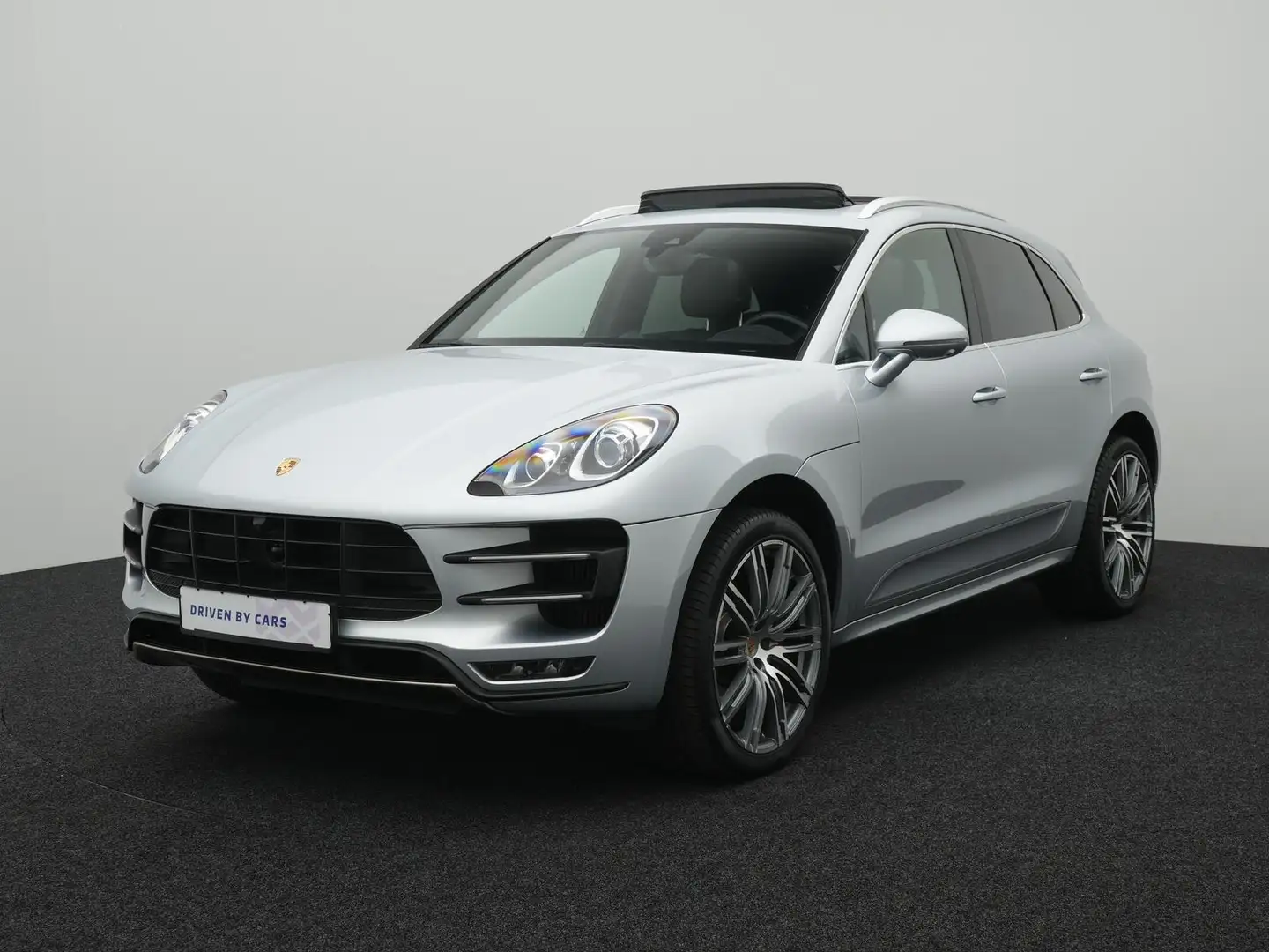 Porsche Macan Turbo Performance Paket,PANO,LUFT,MEMORY Argent - 2