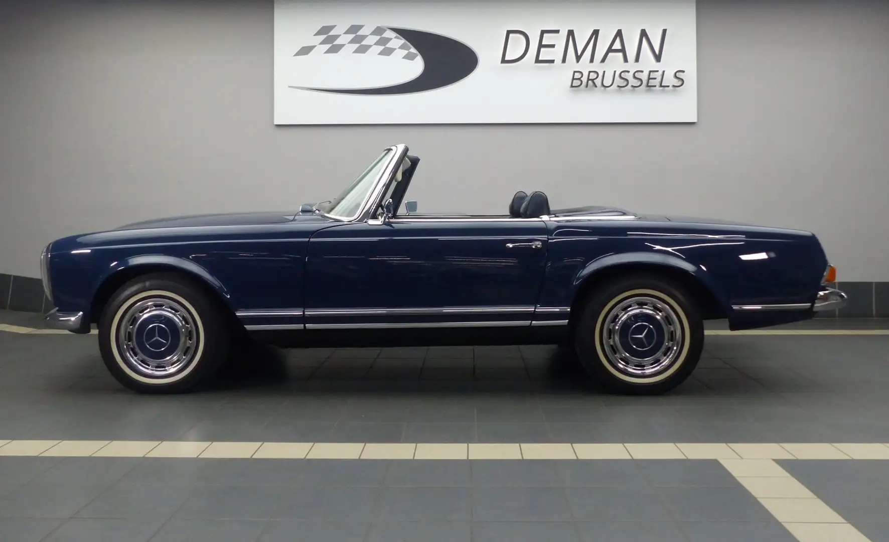 Mercedes-Benz SL 280 pagode * Matching N° engine * German papers Blauw - 2