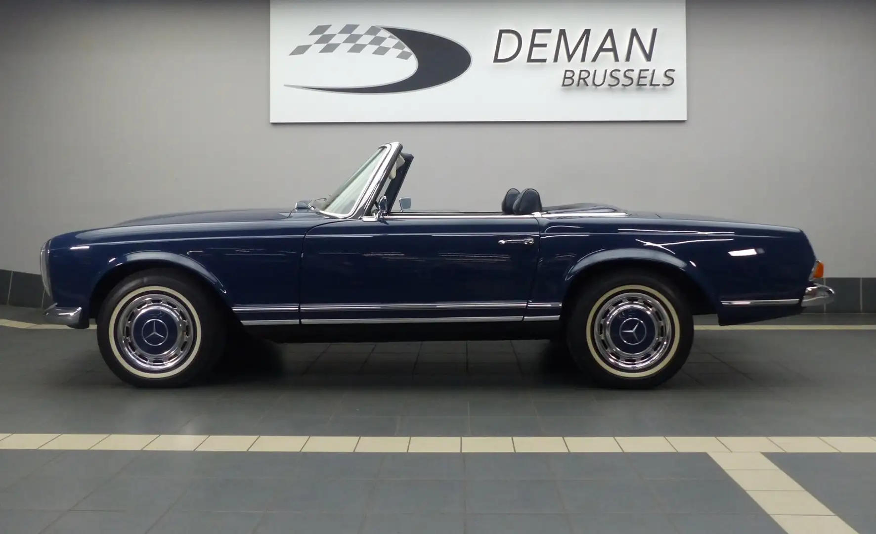 Mercedes-Benz SL 280 pagode * Matching N° engine * German papers Bleu - 2