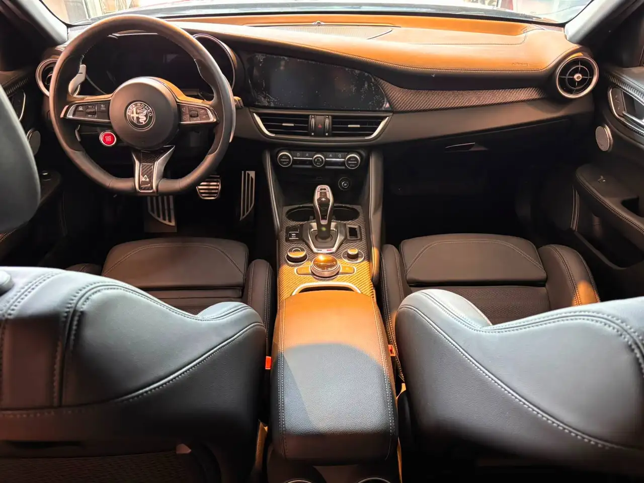 Alfa Romeo Giulia 2025 — фото 13