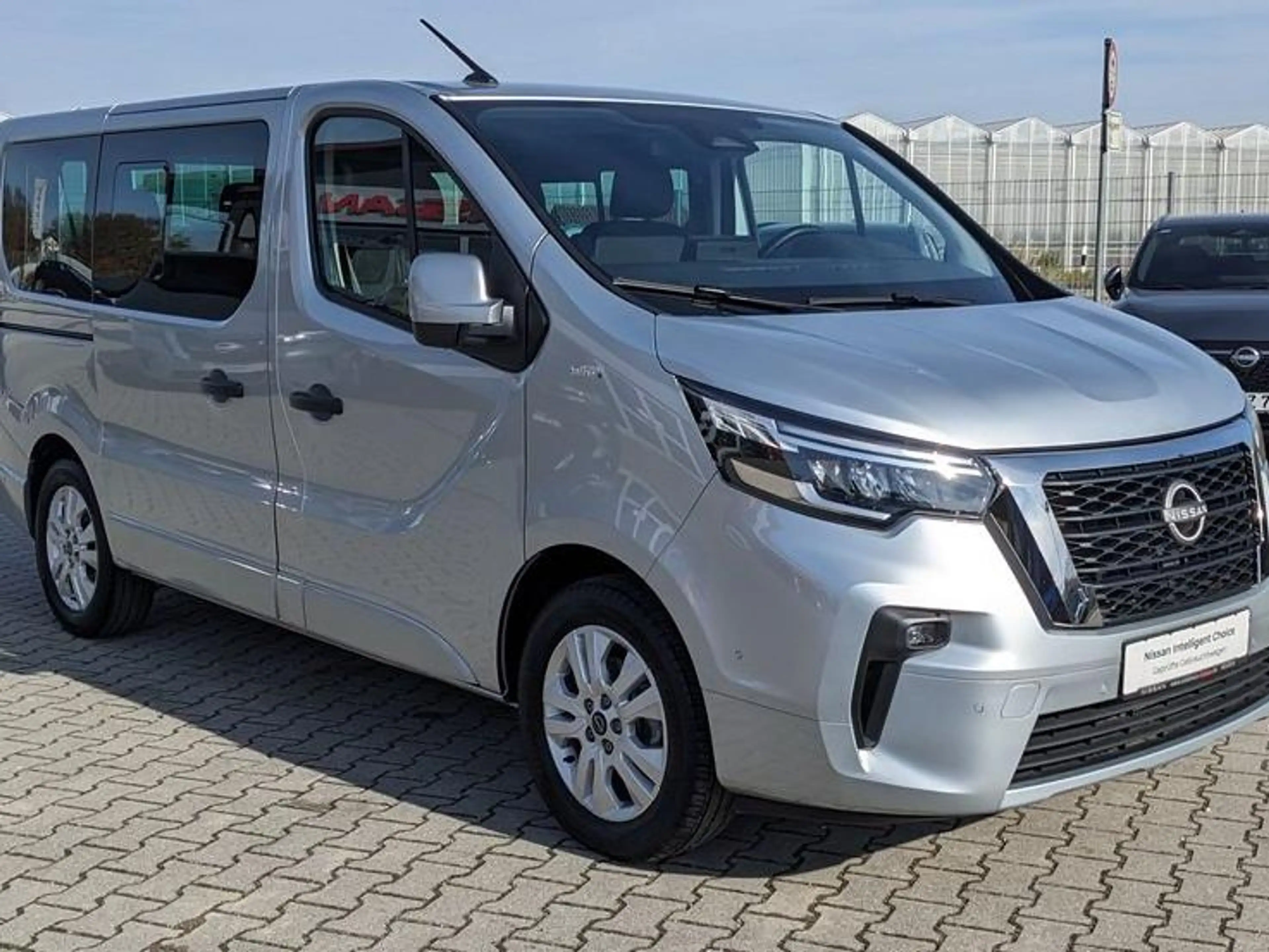 Nissan Primastar Primastar dCi150 Tekna 9-Sitzer — photo 3