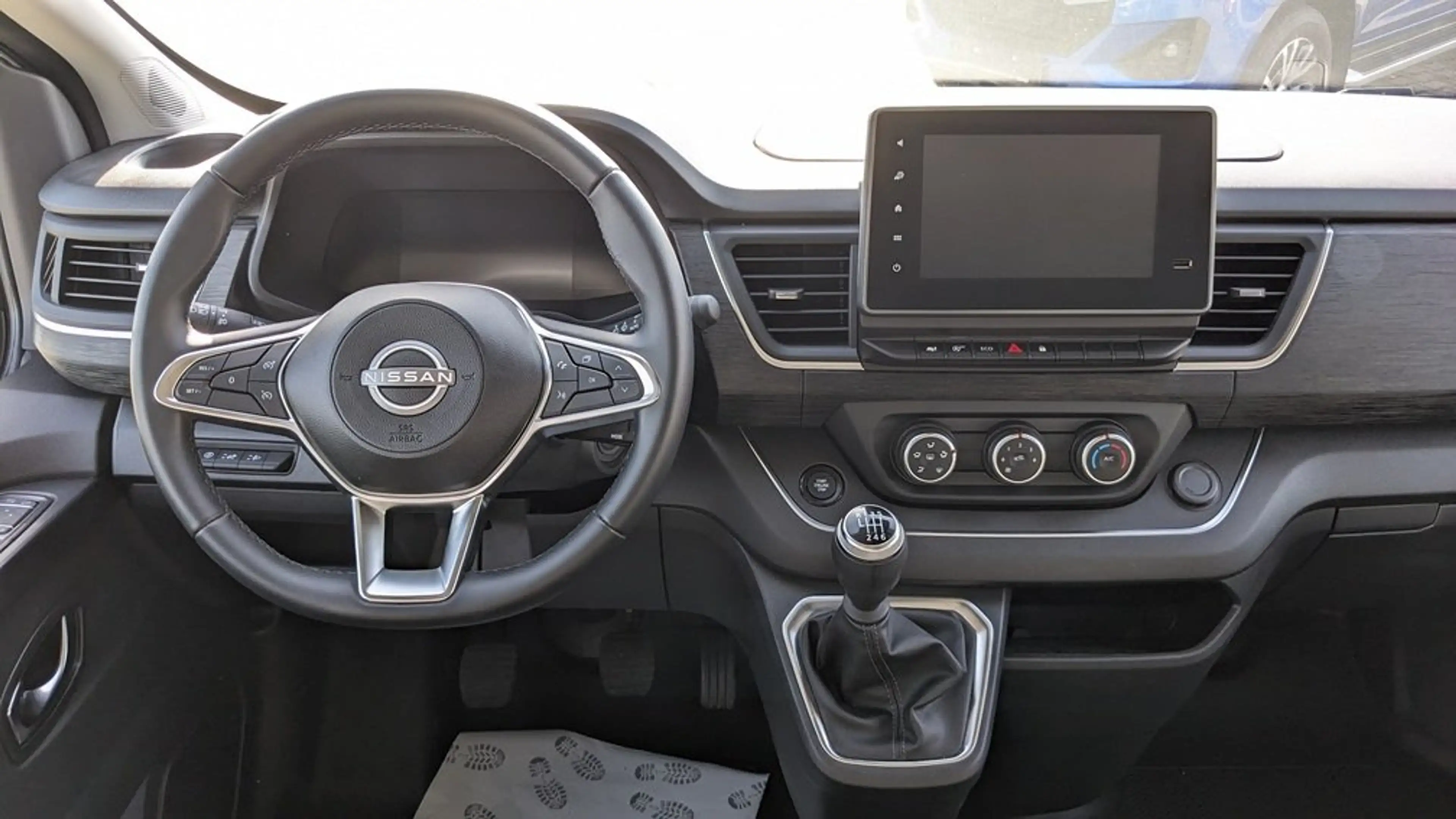 Nissan Primastar Primastar dCi150 Tekna 9-Sitzer — photo 8