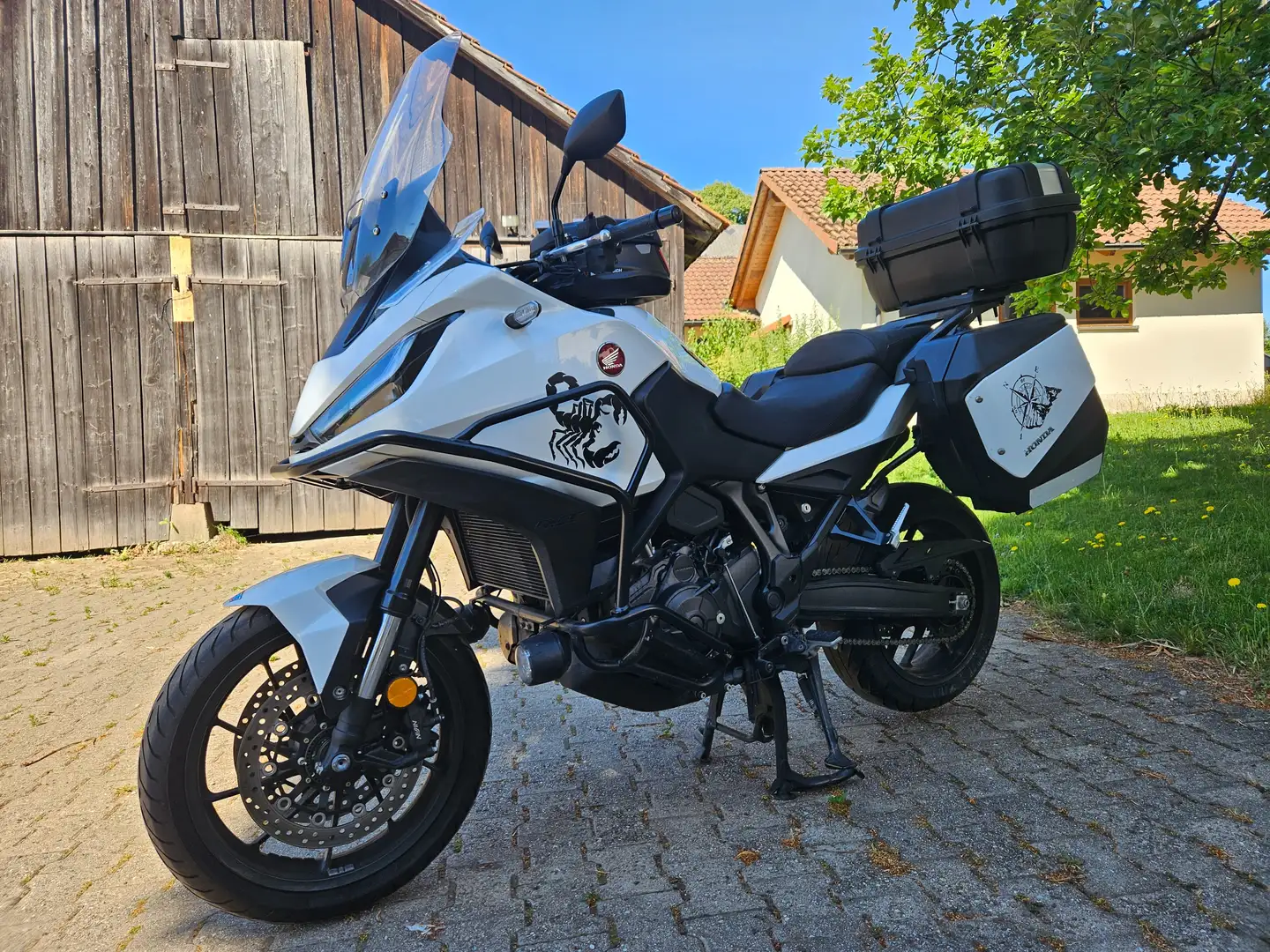 Honda NT 1100 Blanc - 1
