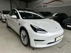 Tesla Model 3 Basis RWD AMD Ryzen Wärmepumpe Subwoofer