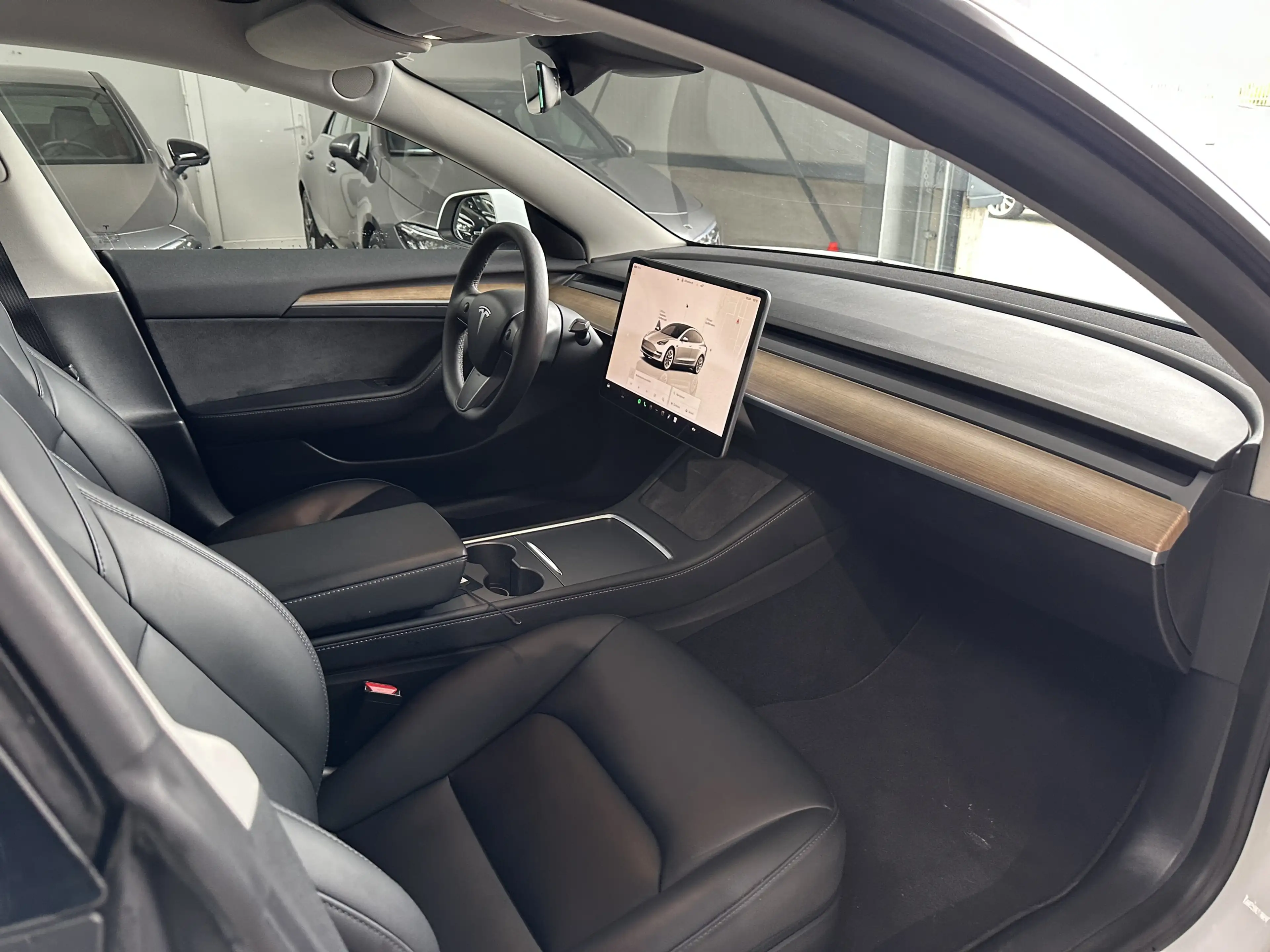 Tesla Model 3 Basis RWD AMD Ryzen Wärmepumpe Subwoofer — photo 16