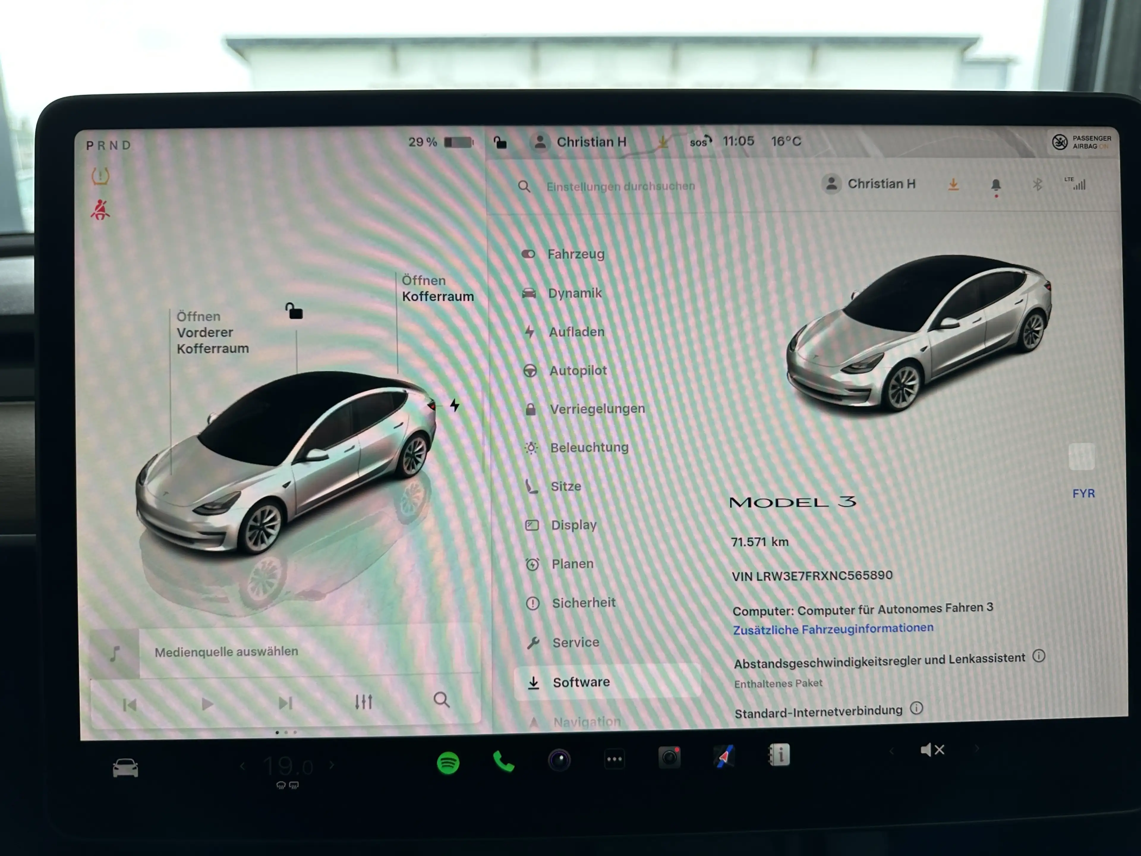 Tesla Model 3 Basis RWD AMD Ryzen Wärmepumpe Subwoofer — photo 10