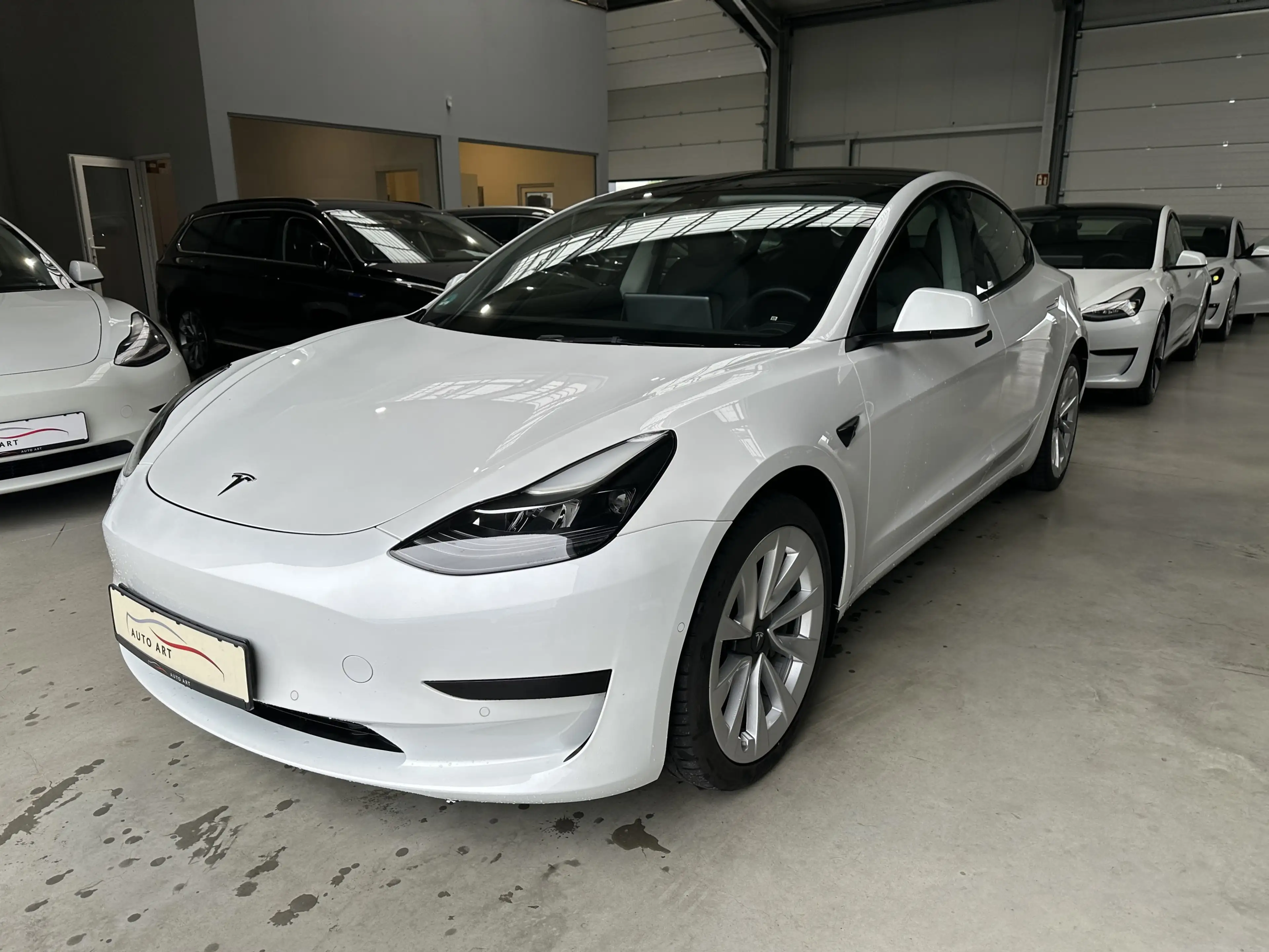 Tesla Model 3 Basis RWD AMD Ryzen Wärmepumpe Subwoofer — photo 3