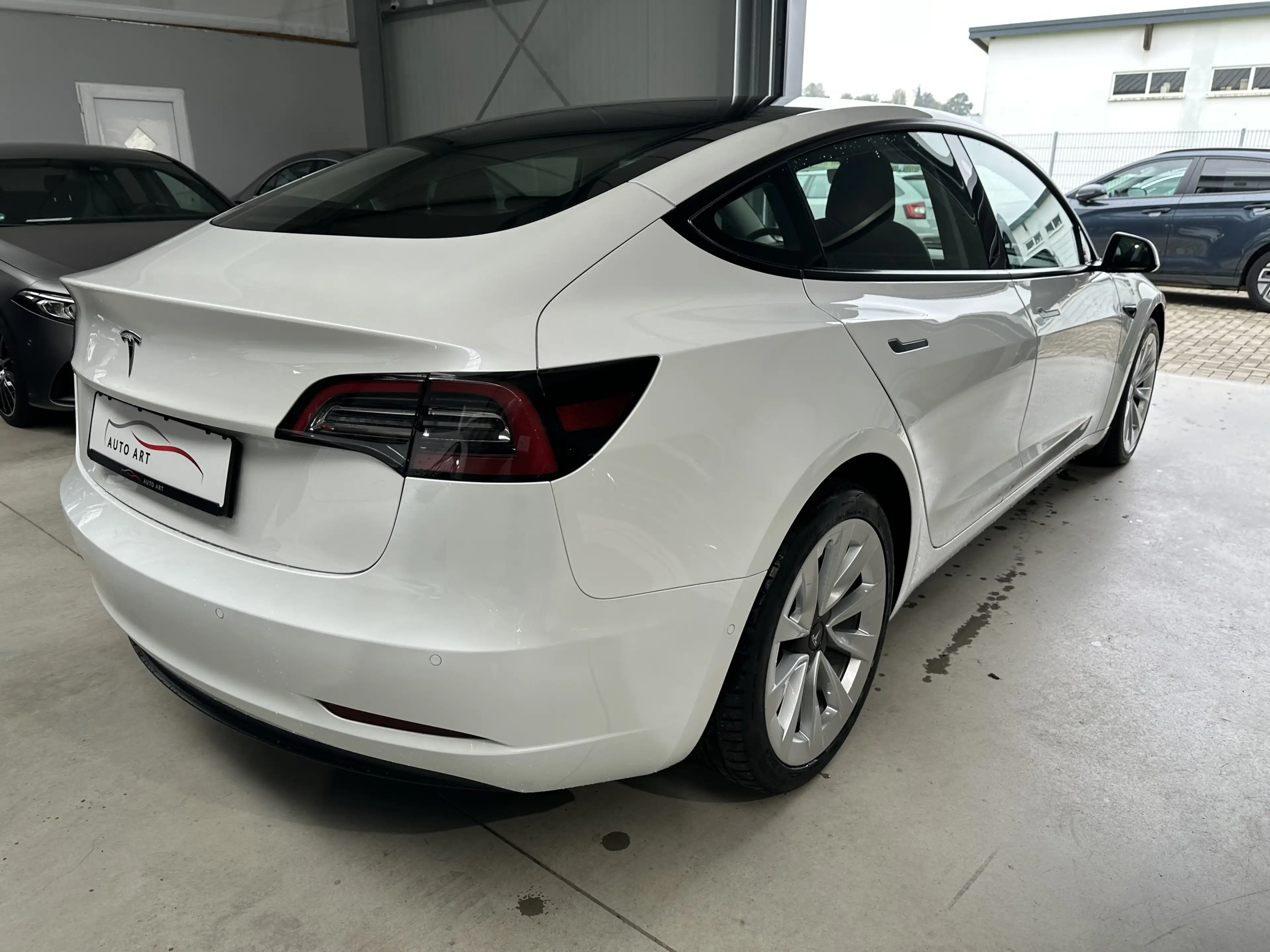 Tesla Model 3 Basis RWD AMD Ryzen Wärmepumpe Subwoofer — photo 6