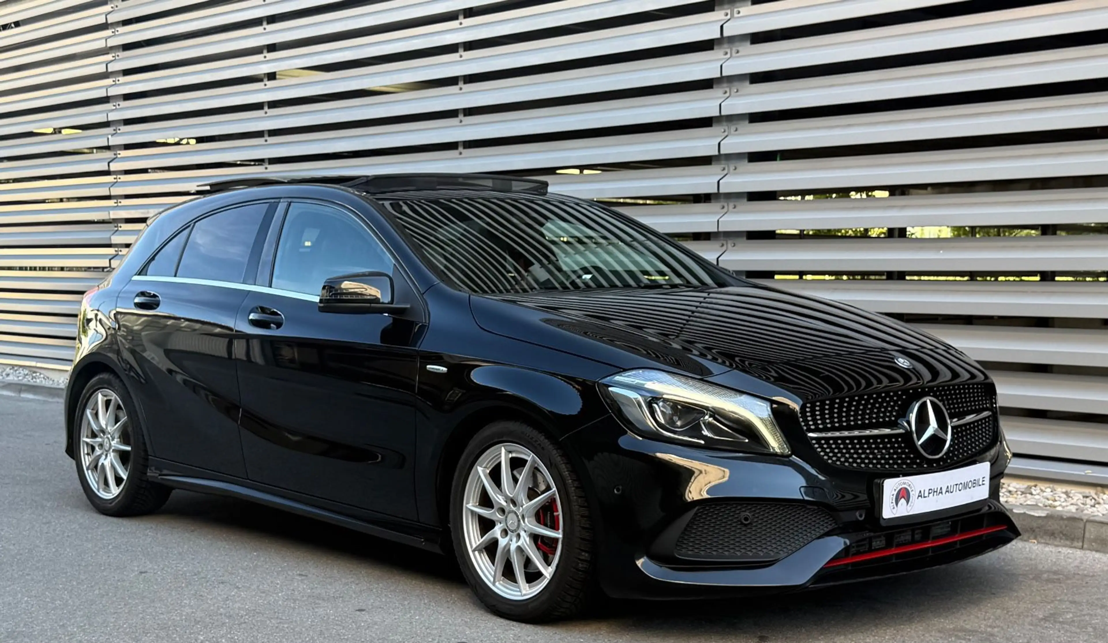 Mercedes-Benz A 250 4Matic Sport /AMG/Pano /LED /Harman Kardon — photo 2