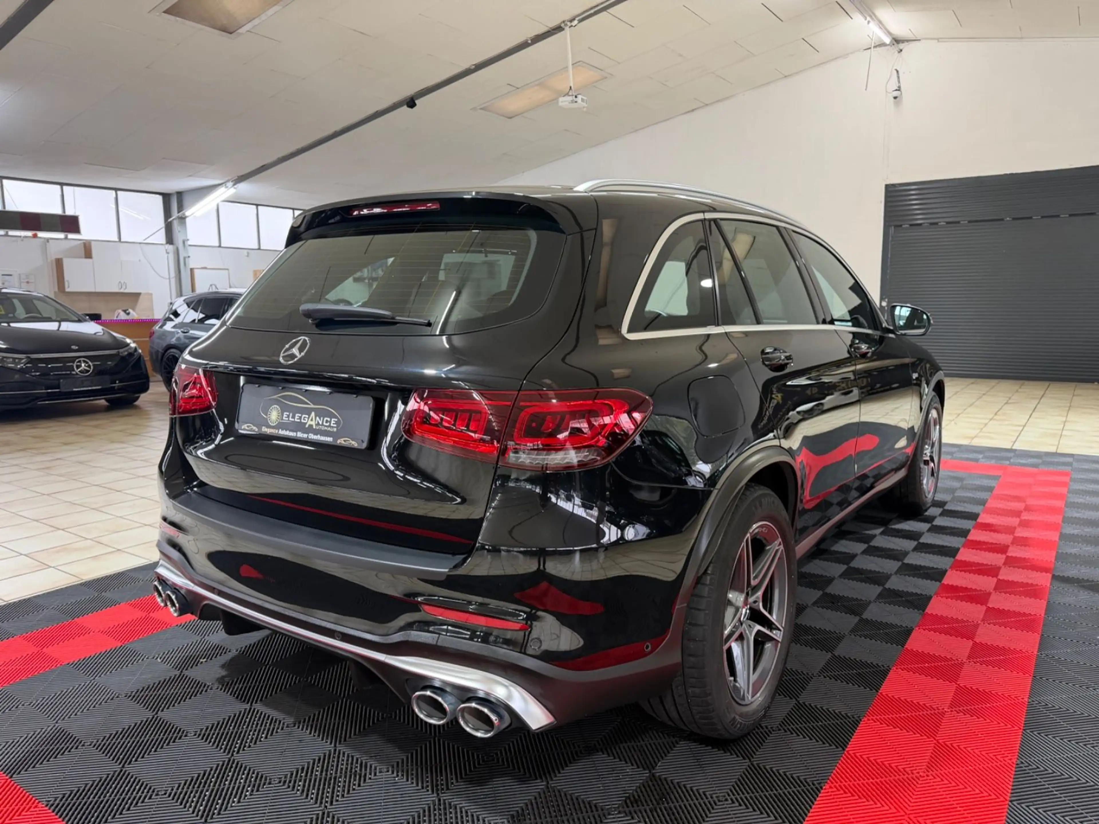 Mercedes-Benz GLC 43 AMG 4Matic*PANO*LED*AMBIENTE*KAMERA* — photo 4