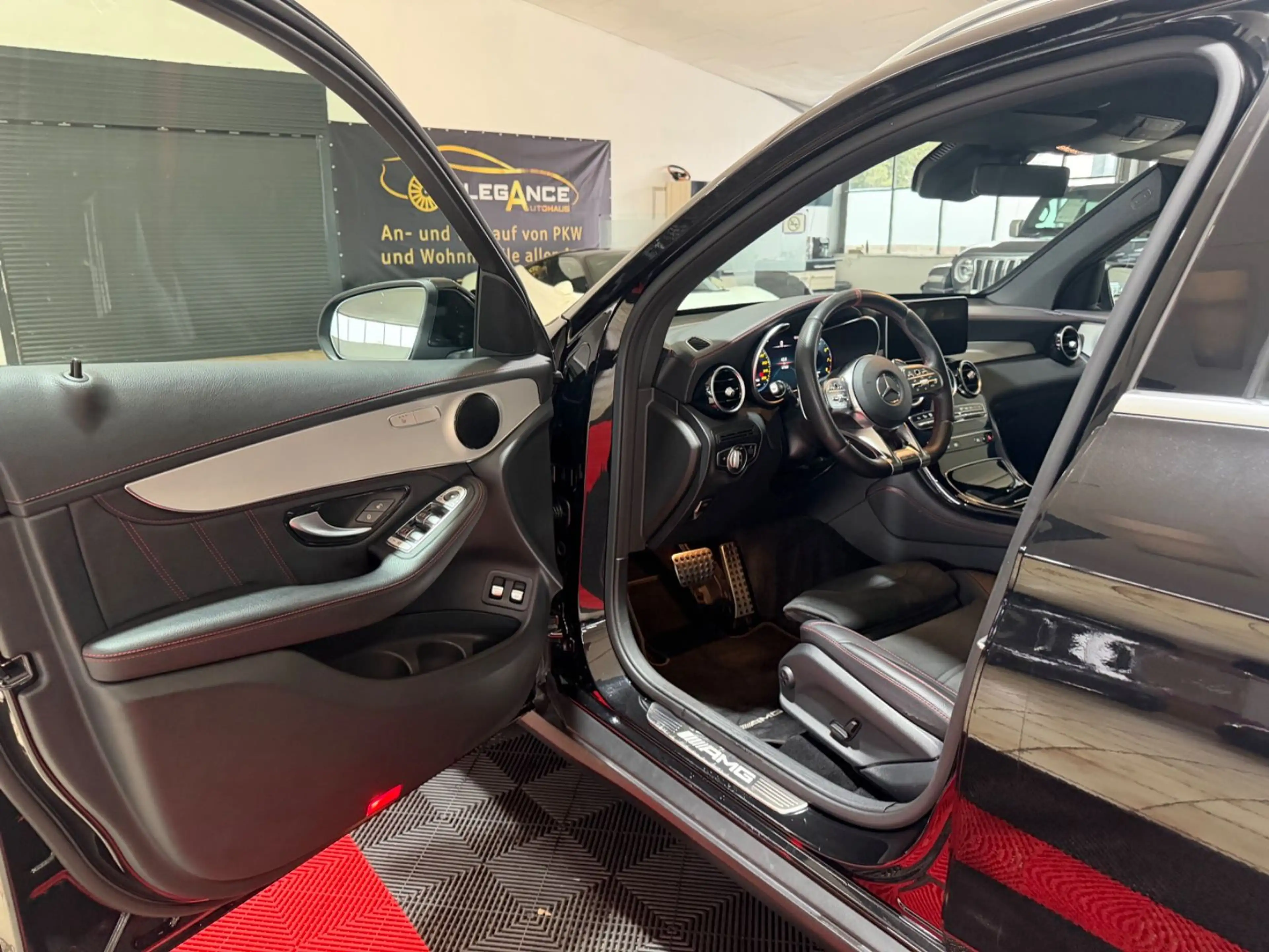 Mercedes-Benz GLC 43 AMG 4Matic*PANO*LED*AMBIENTE*KAMERA* — photo 7