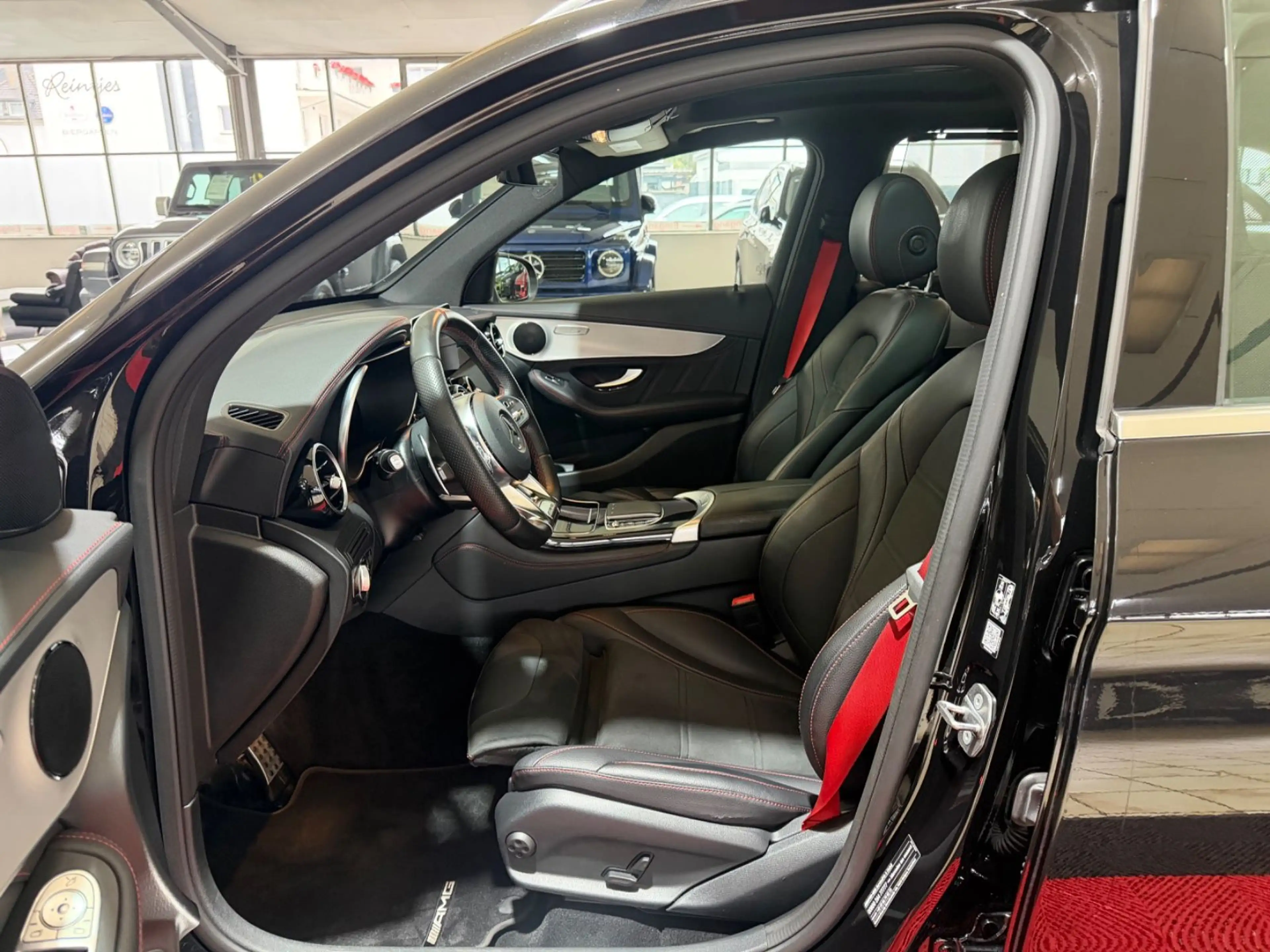 Mercedes-Benz GLC 43 AMG 4Matic*PANO*LED*AMBIENTE*KAMERA* — photo 9