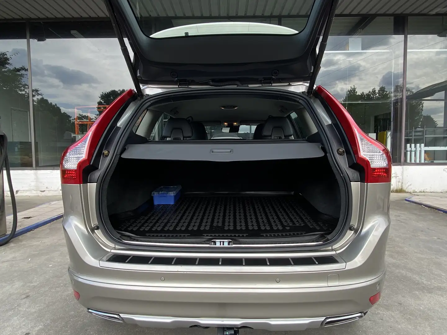 Volvo XC60 D4 AWD Geartronic Kinetic - 2