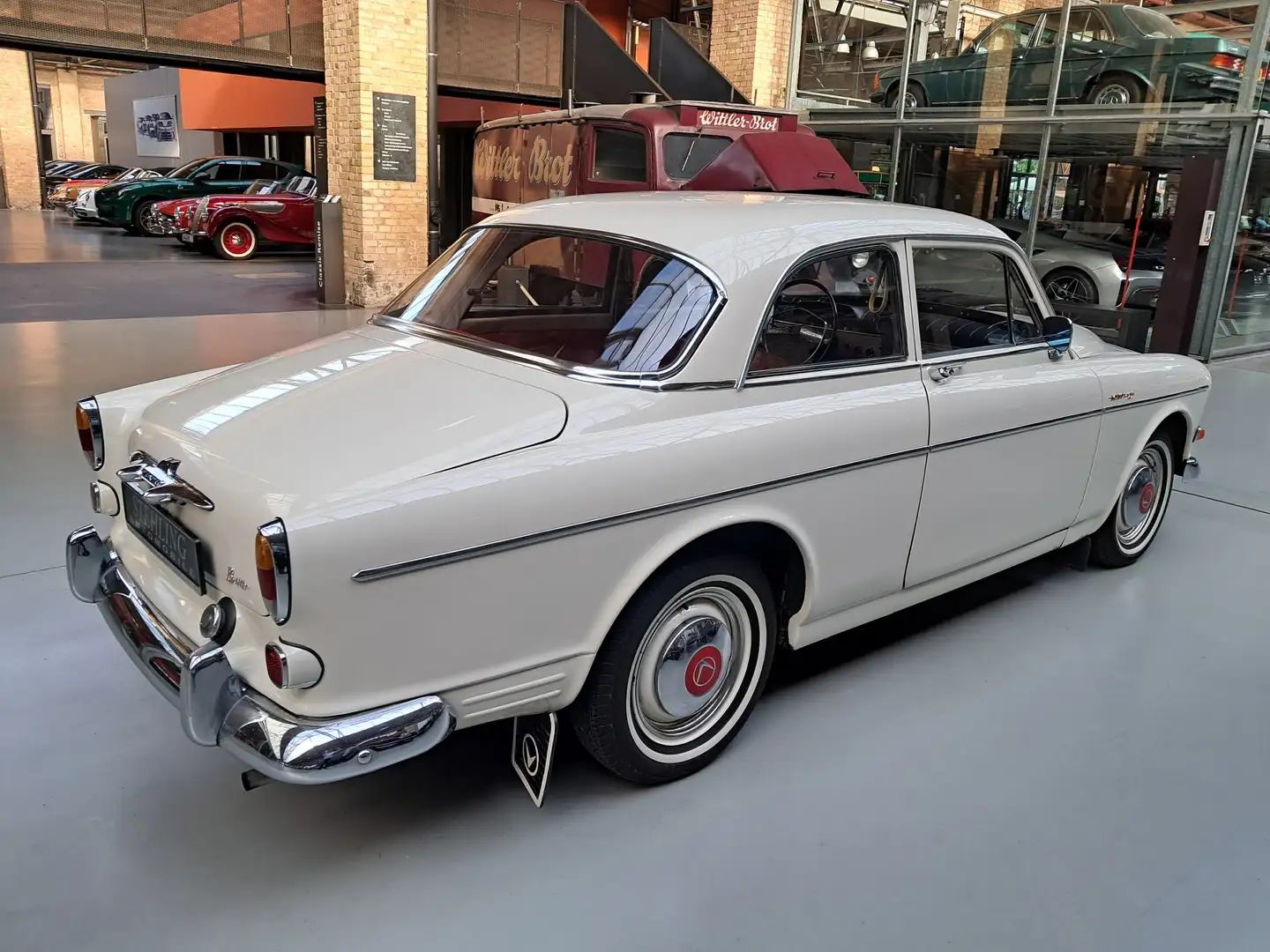 Volvo Amazon P121 Beige - 2