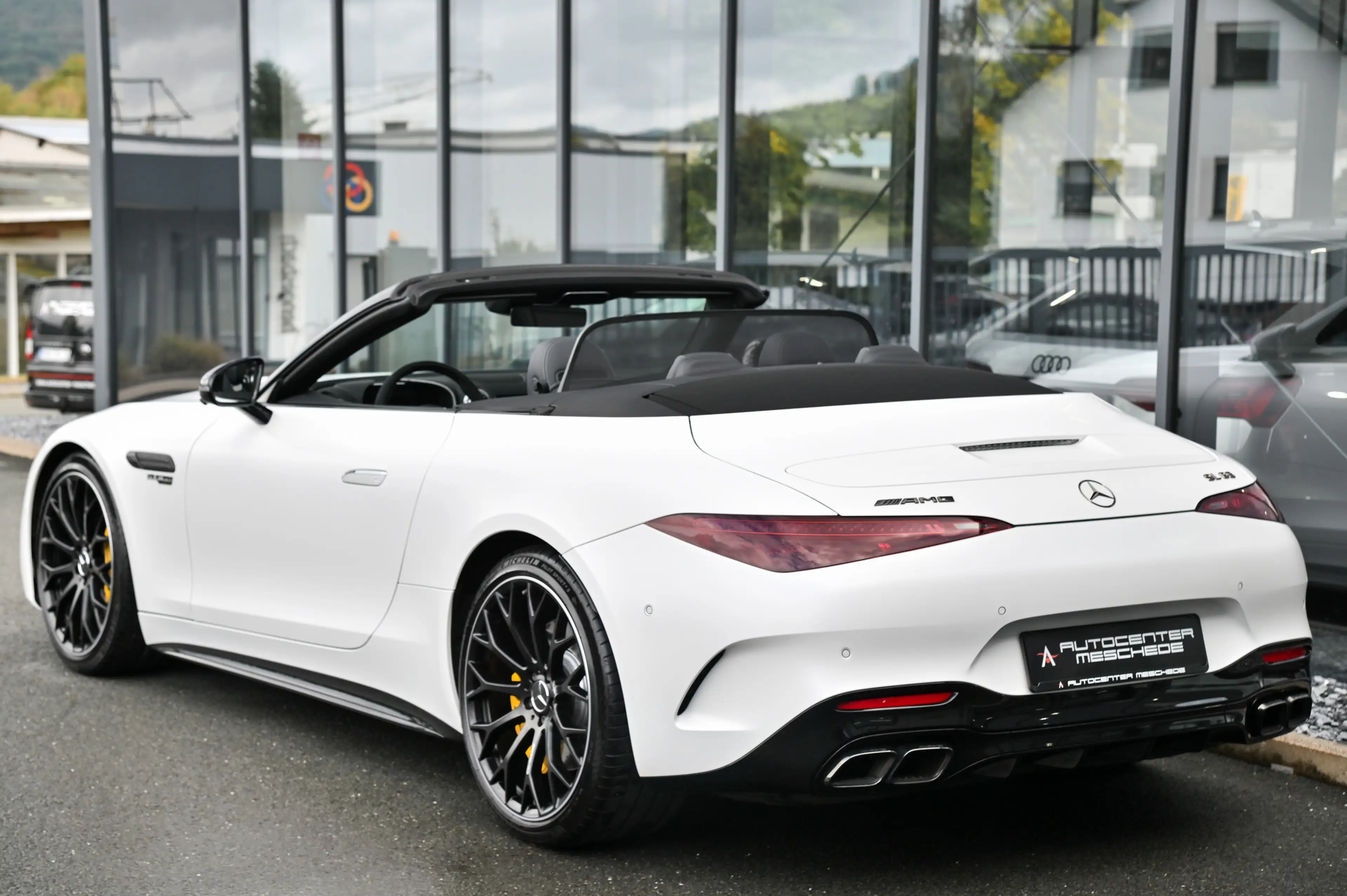 Mercedes-Benz SL 63 AMG 4Matic Premium Plus* Lift* Burmester* — photo 5