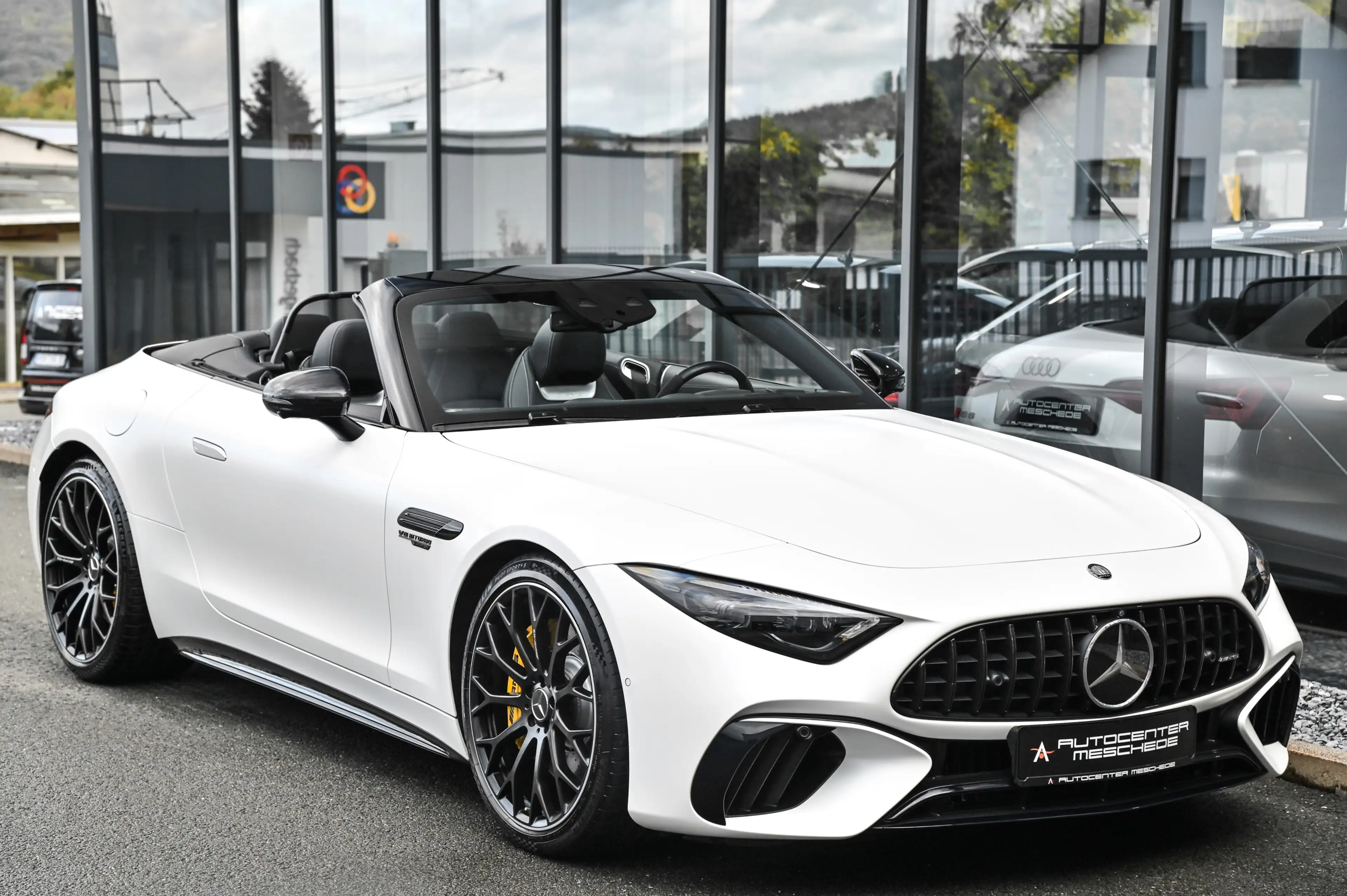 Mercedes-Benz SL 63 AMG 4Matic Premium Plus* Lift* Burmester* — photo 3