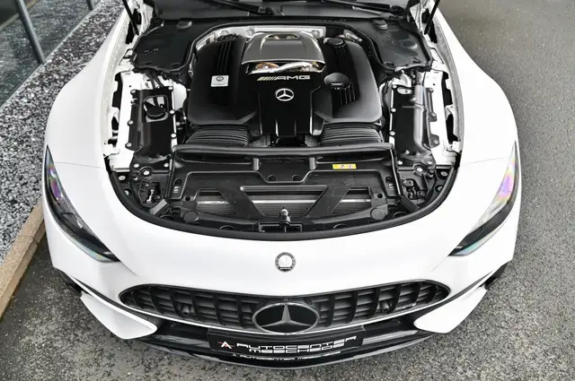 Mercedes-Benz SL 63 Amg view 9
