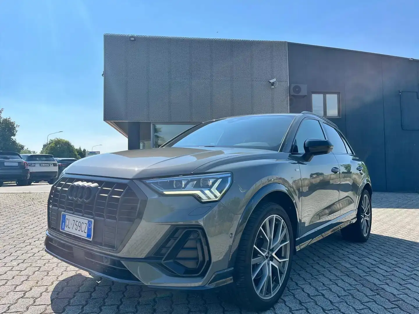Audi Q3 45 2.0 tfsi S line quatt 245cv s-tronic/Full opt ! Grijs - 2