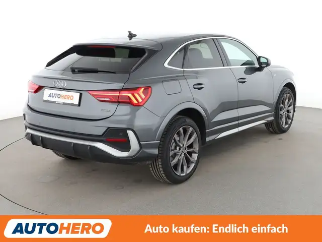 Audi Q3 view 6