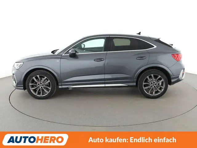 Audi Q3 view 3