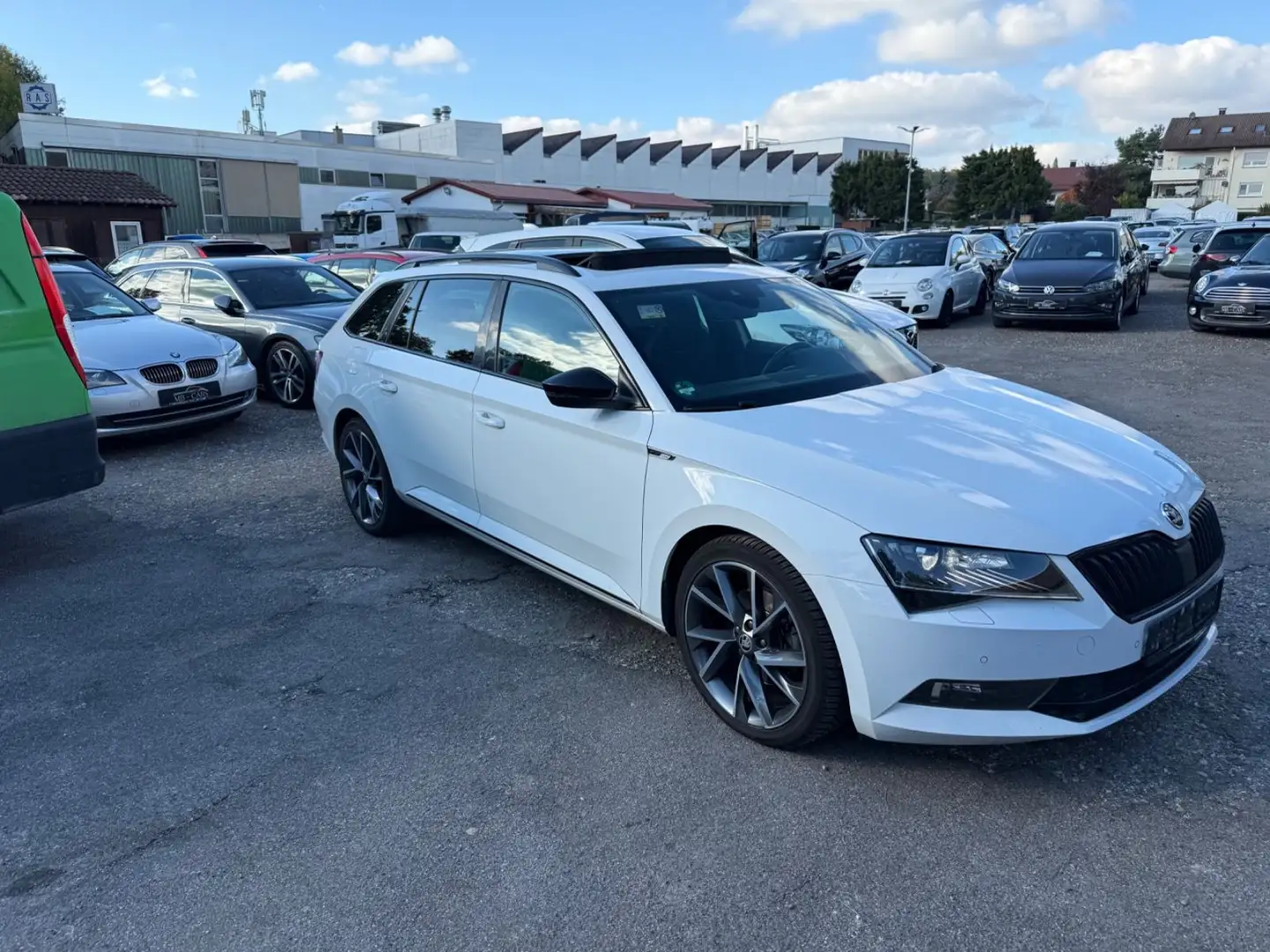 Skoda Superb Combi Sportline*BI-X*KAM*PANO*NAVI*19ZOLL Blanc - 1