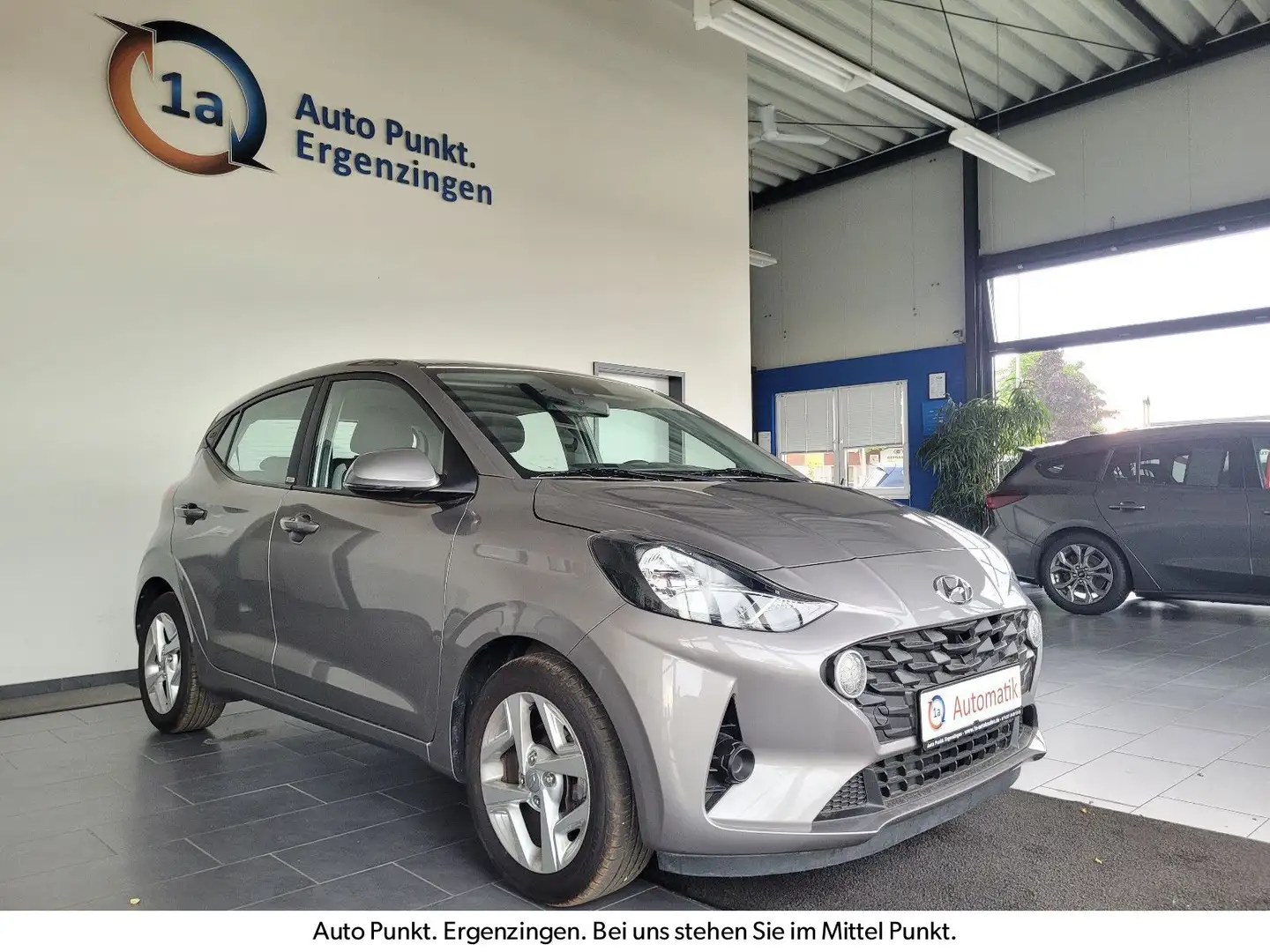 Hyundai i10 1.0i Autom. Trend 5-Türer m. PDC/1. Hand Grau - 1
