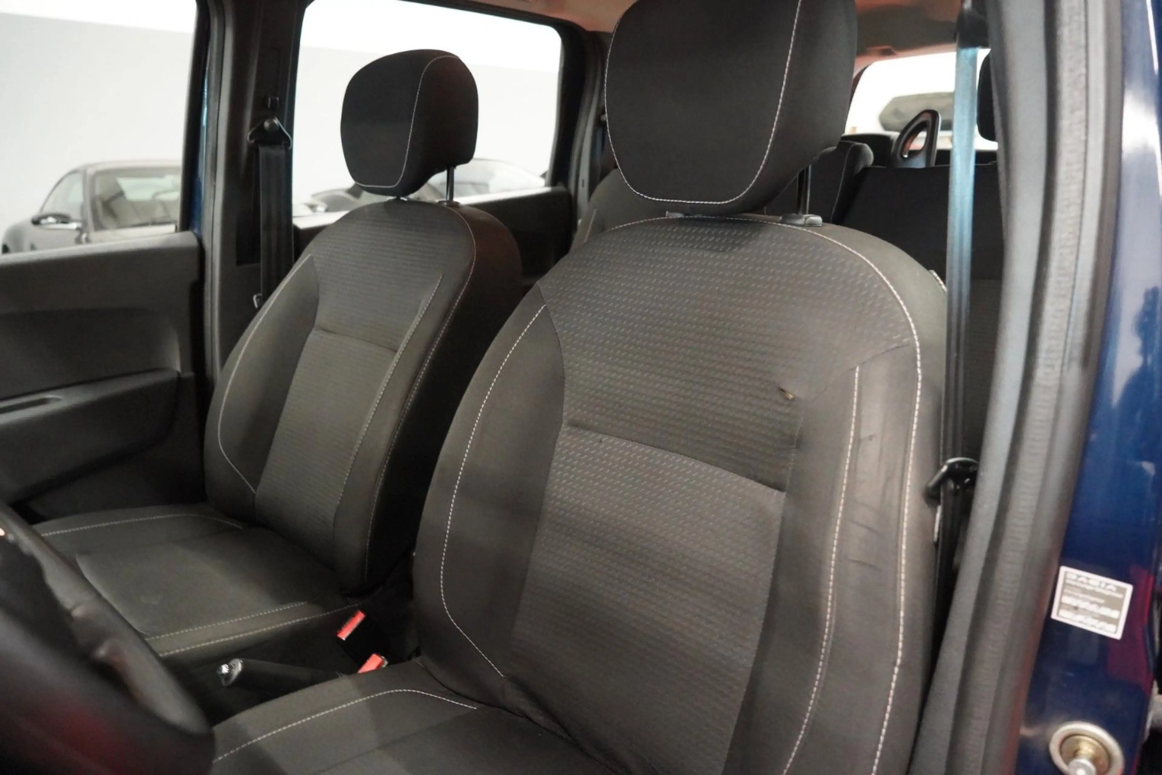 Dacia Lodgy 1.3 TCE Comfort 7Sitzer*1.Hand*Unfallfrei* — photo 15