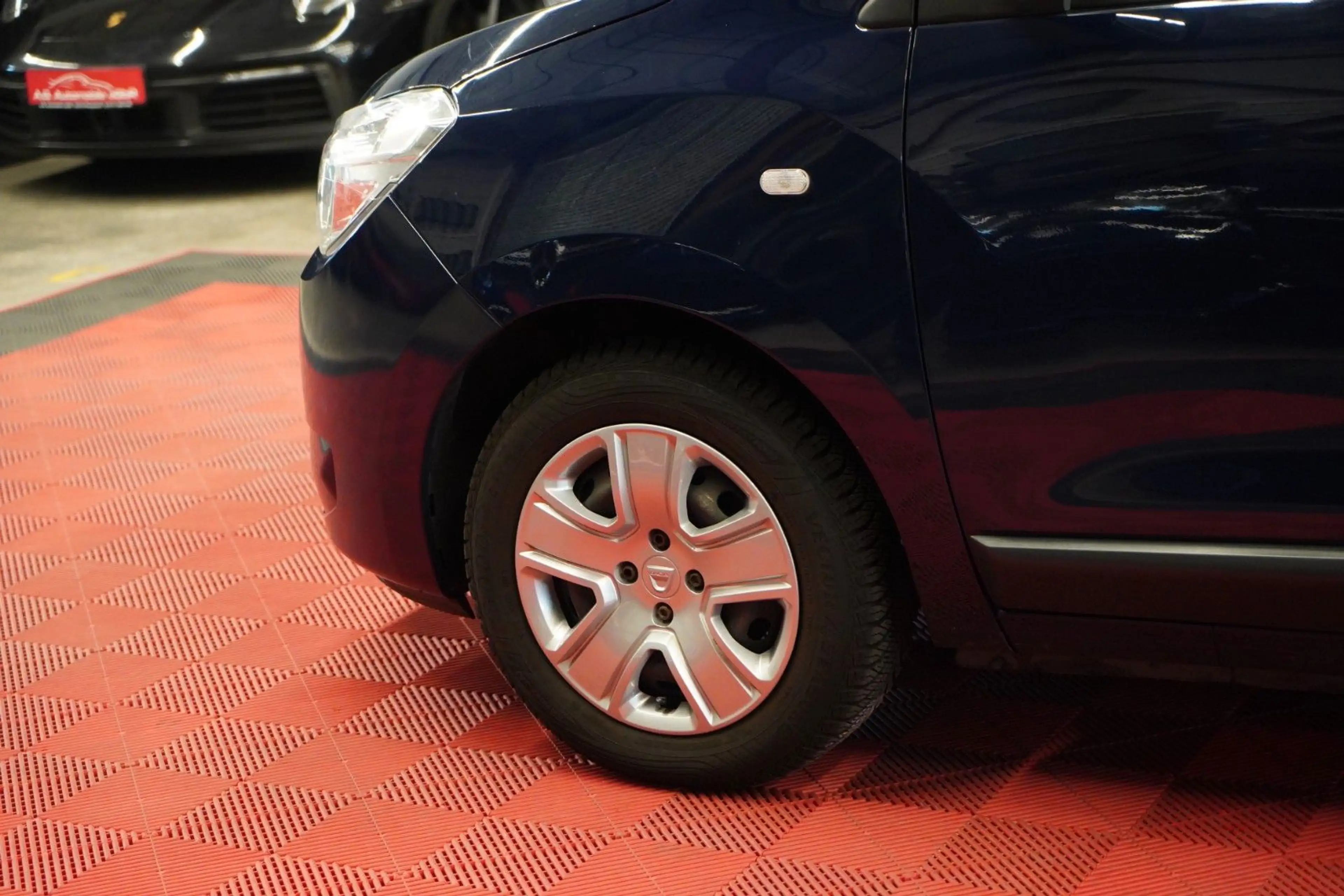 Dacia Lodgy 1.3 TCE Comfort 7Sitzer*1.Hand*Unfallfrei* — photo 12