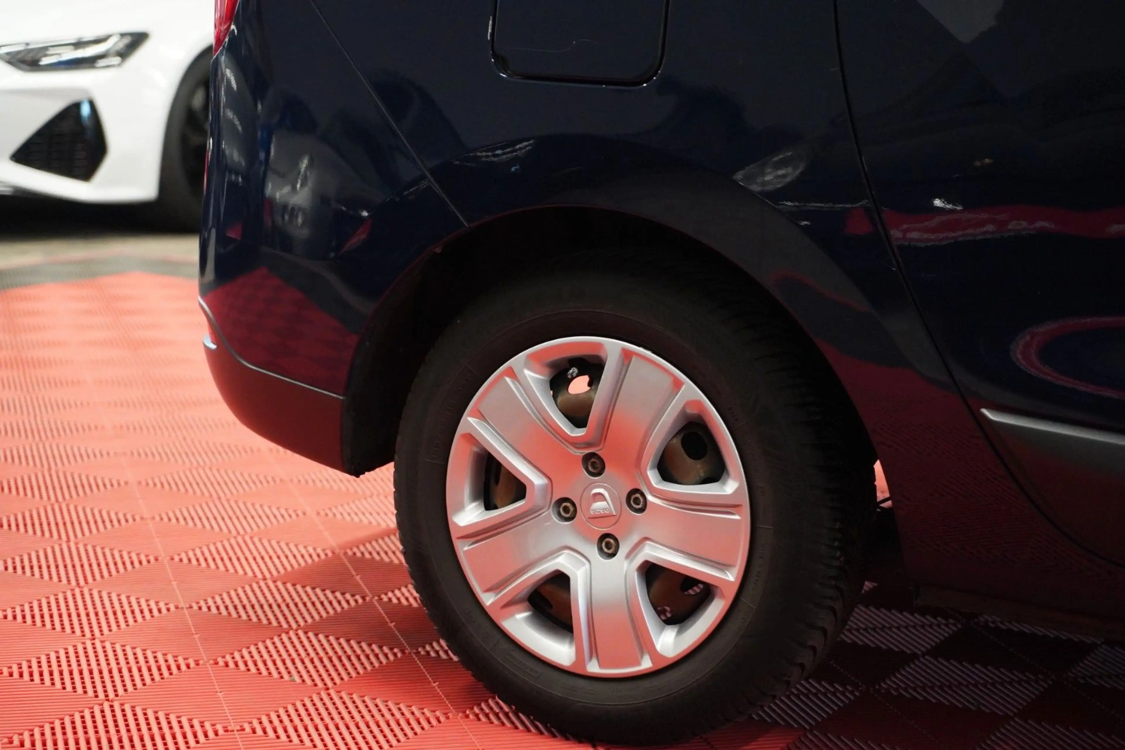 Dacia Lodgy 1.3 TCE Comfort 7Sitzer*1.Hand*Unfallfrei* — photo 6