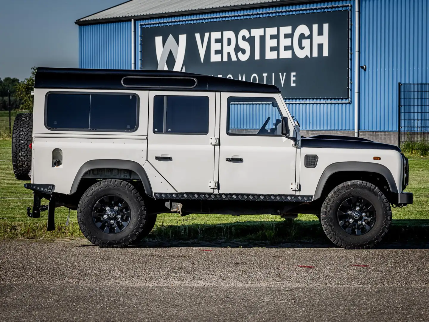 Land Rover Defender 2.4 TD HT 110 Sawtooth|Airco|Topstaat! Weiß - 2