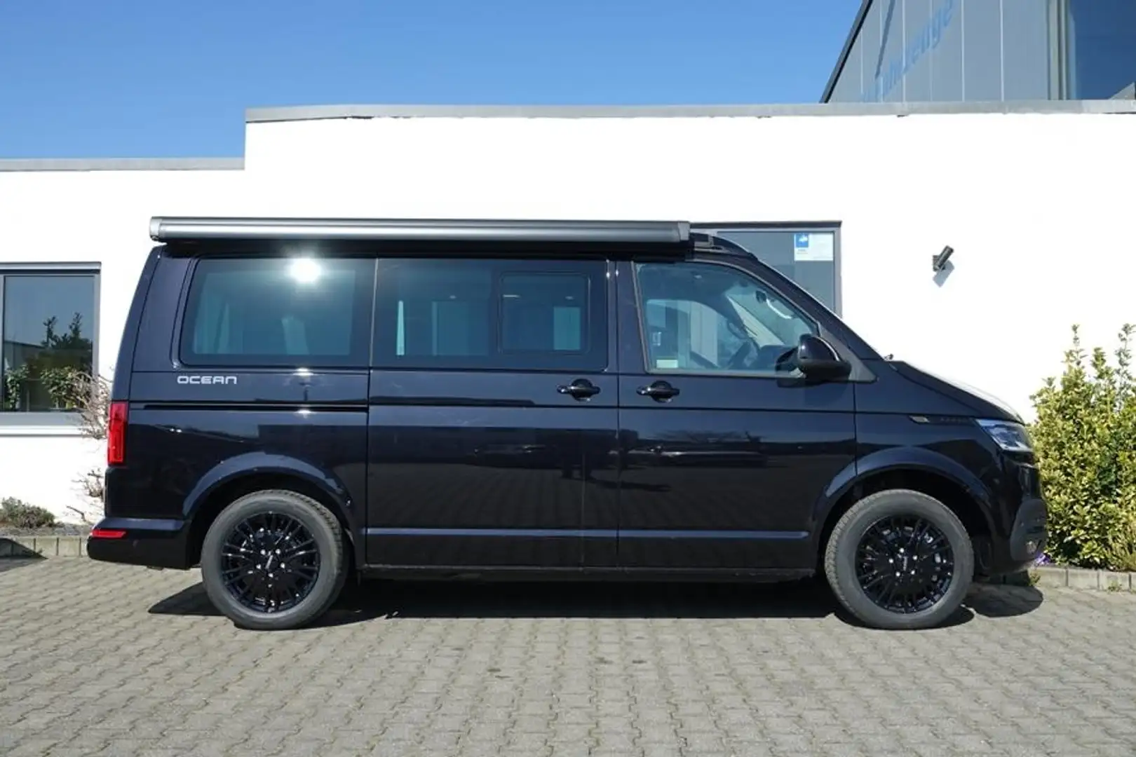 Volkswagen T6.1 California OCEAN LP: 109EUR* 4x4 DiffSperre Černá - 2
