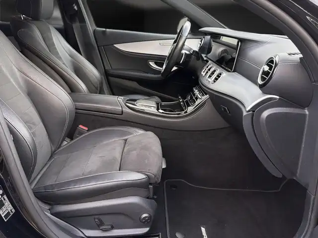 Mercedes-Benz E-Class view 13