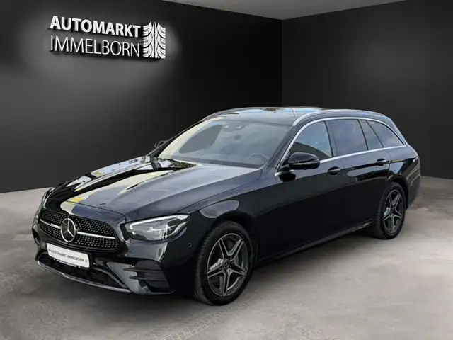 Mercedes-Benz E-Class view 4
