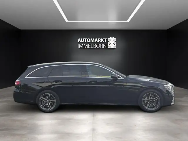 Mercedes-Benz E-Class view 11
