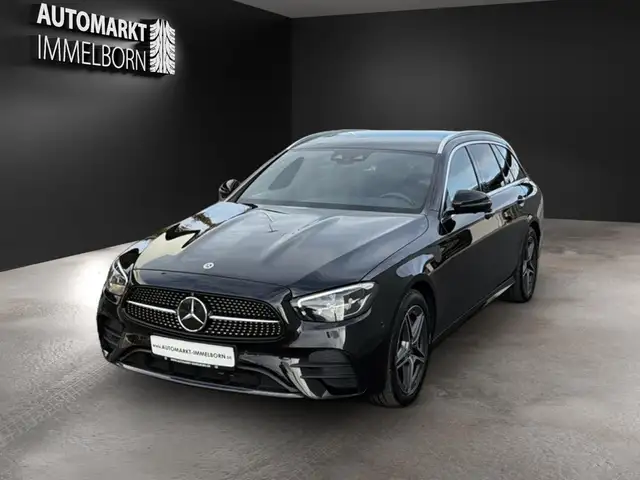 Mercedes-Benz E-Class view 3