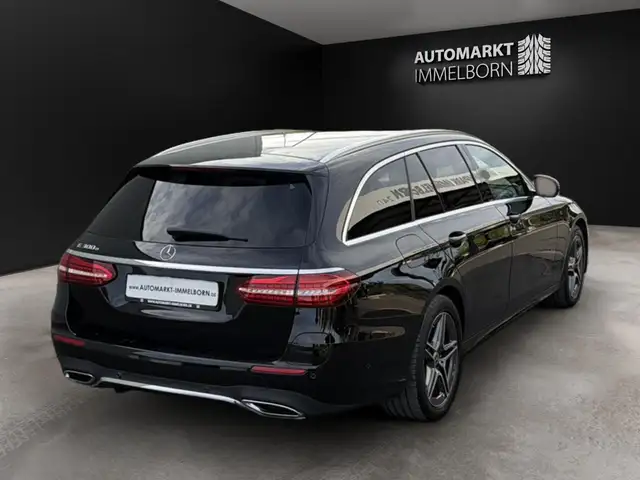 Mercedes-Benz E-Class view 7