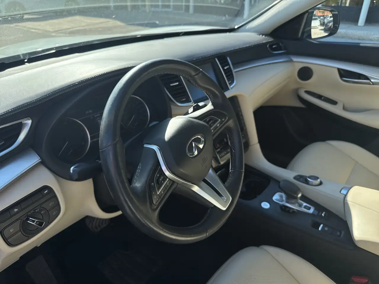 Infiniti QX50 снимка Infiniti QX50