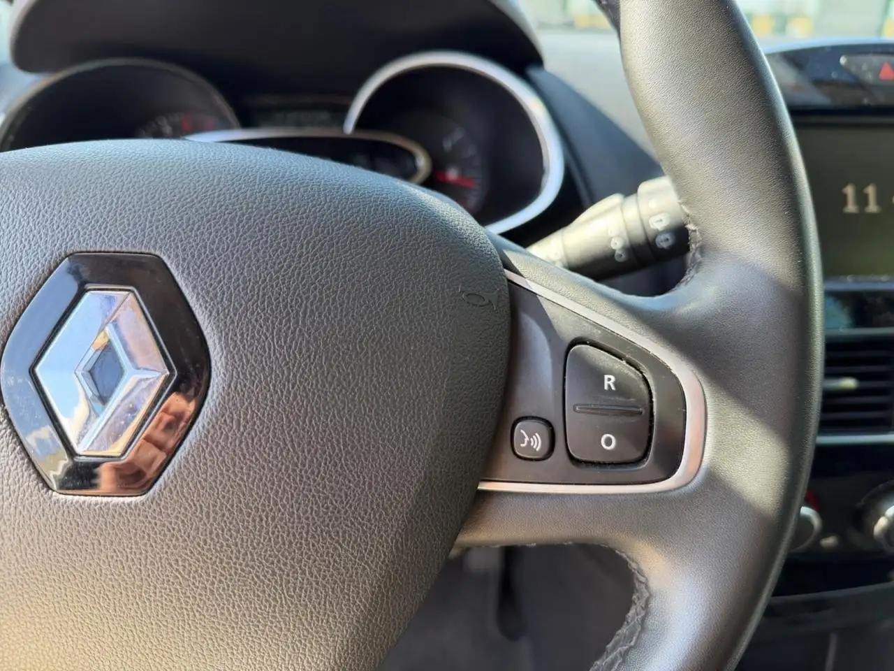 Renault Clio Grandtour — photo 19