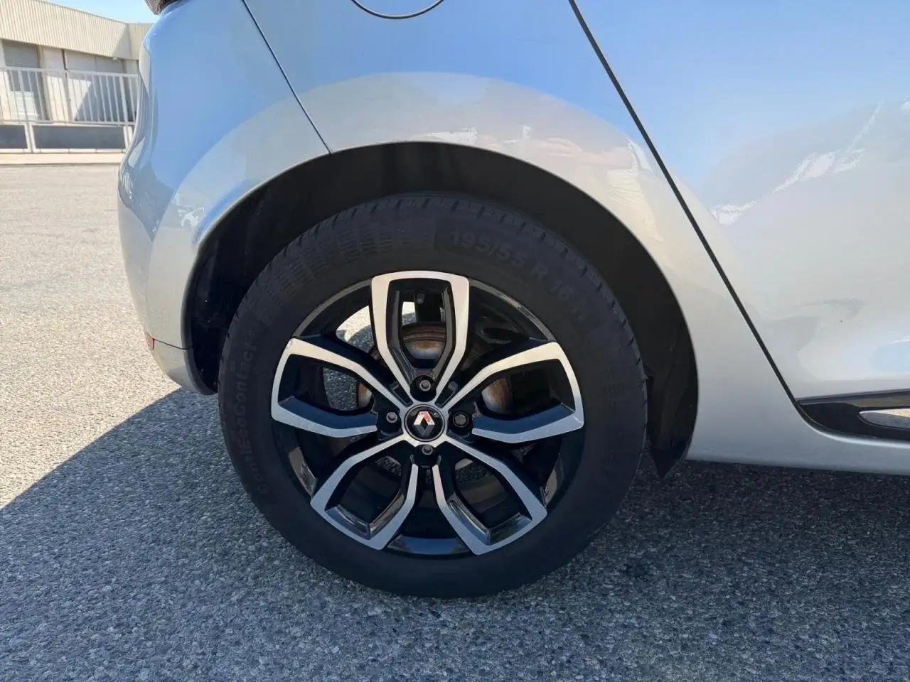 Renault Clio Grandtour — photo 29